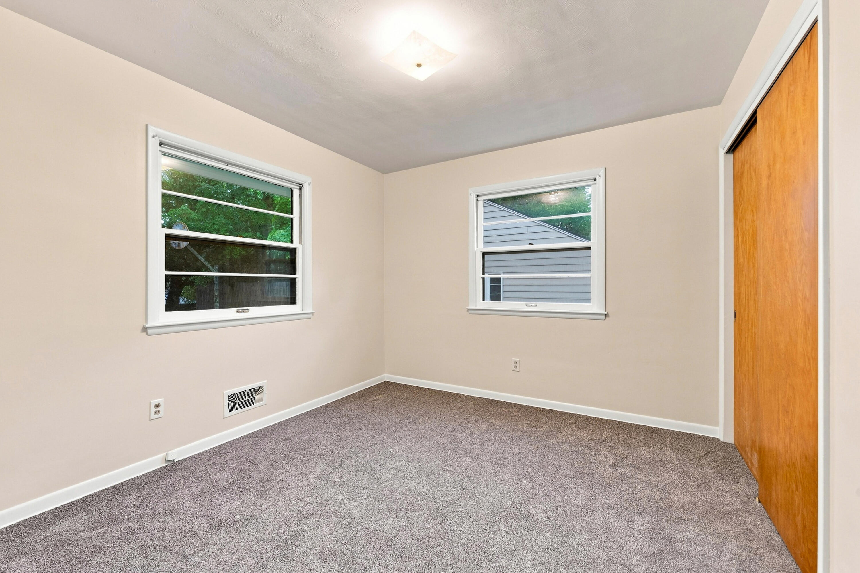 4342 Old Colony Road Kalamazoo MI 49008
