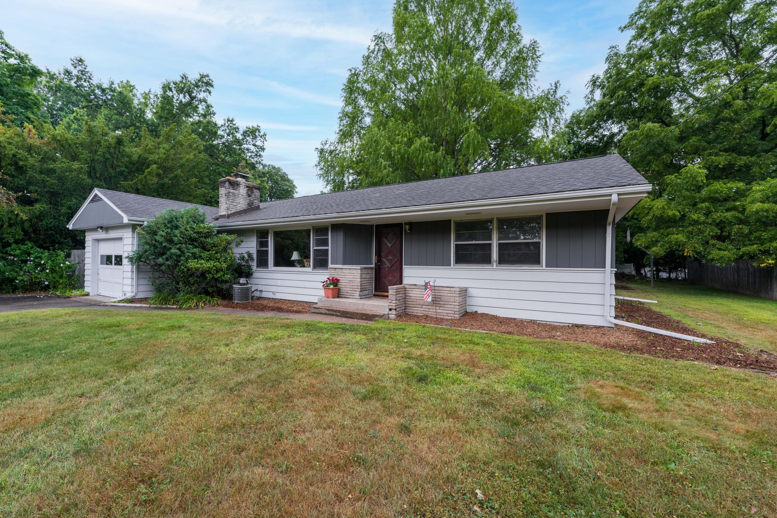 4342 Old Colony Road Kalamazoo MI 49008