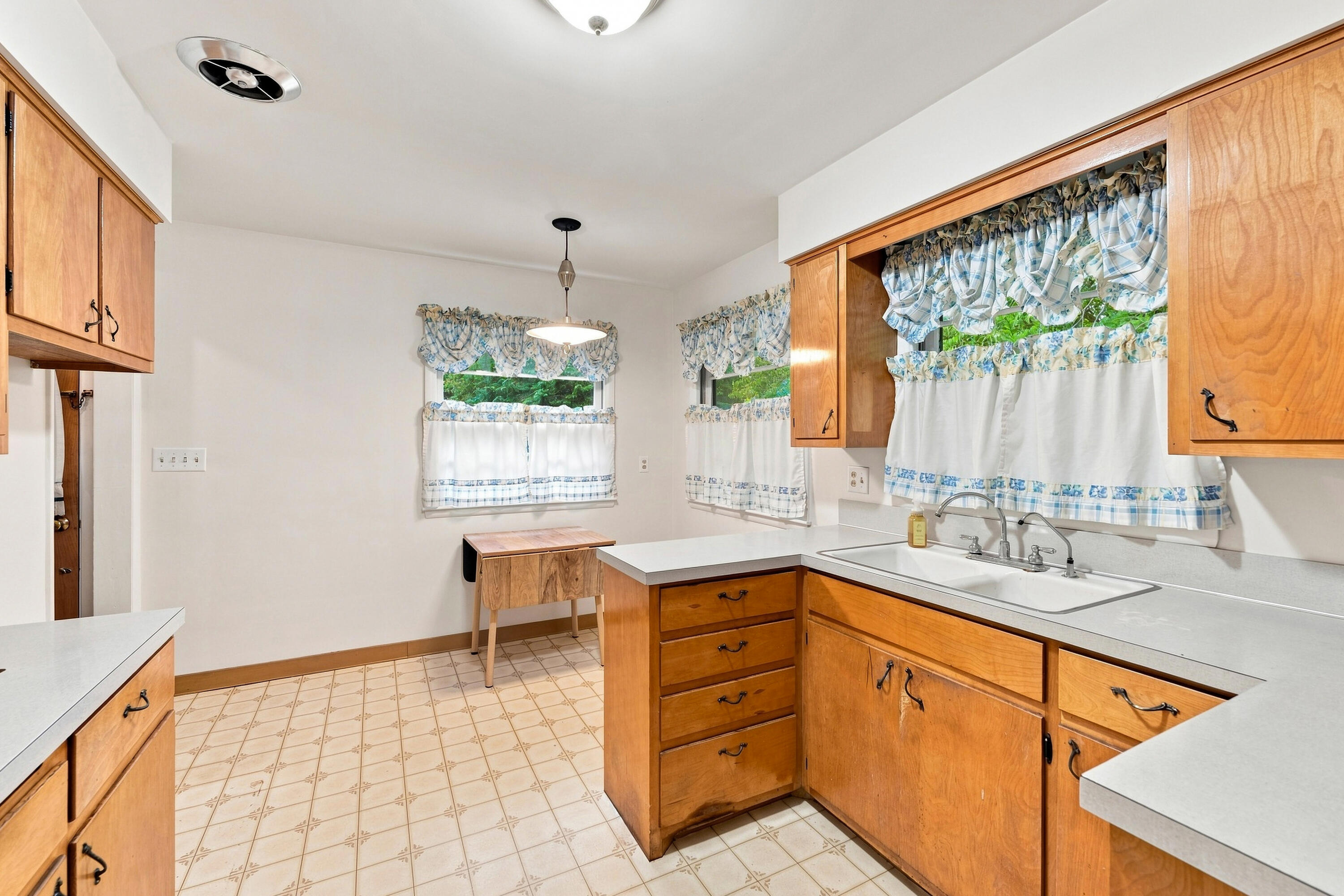 4342 Old Colony Road Kalamazoo MI 49008