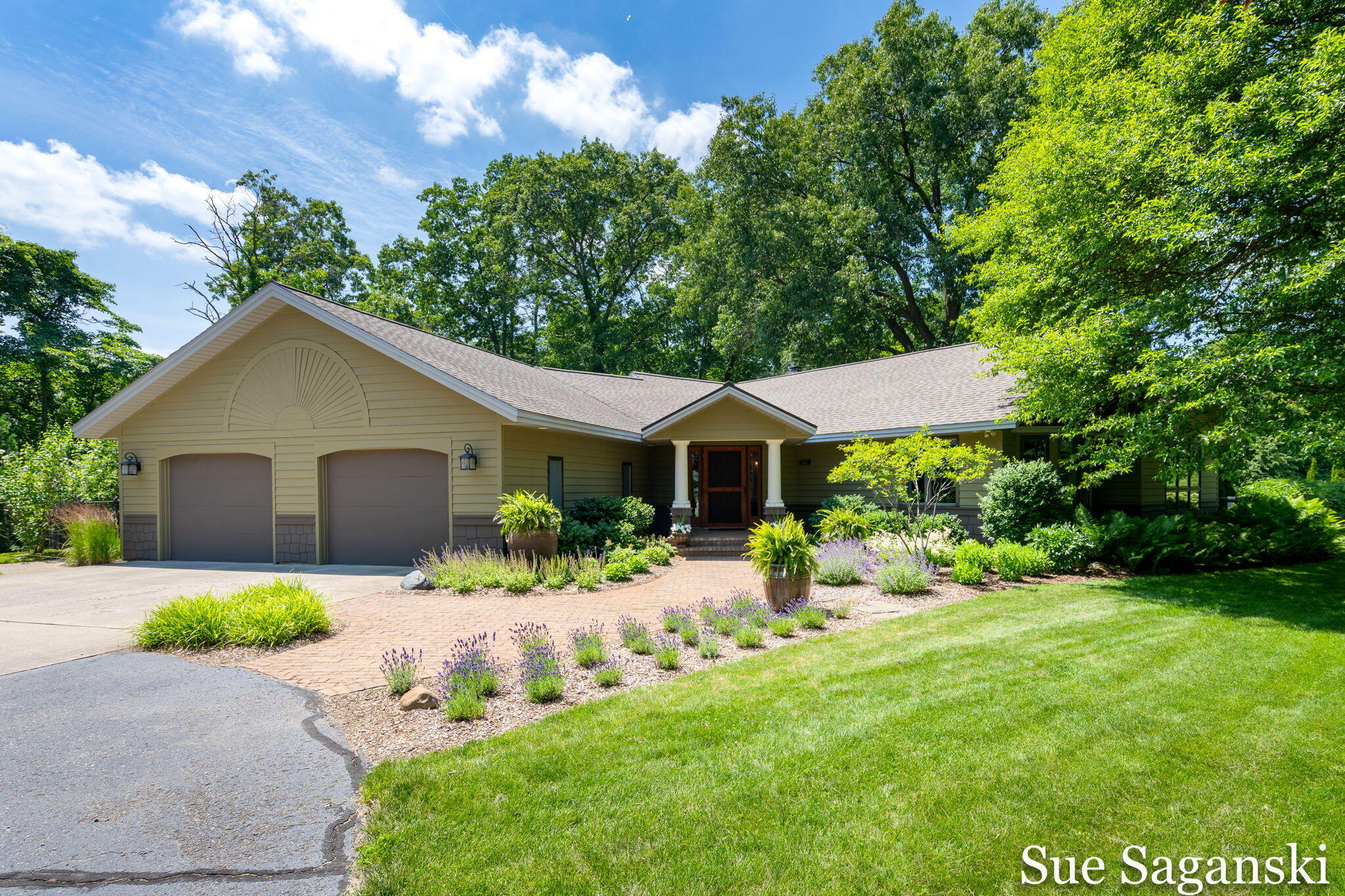 6514 Creekwood Drive Holland MI 49423