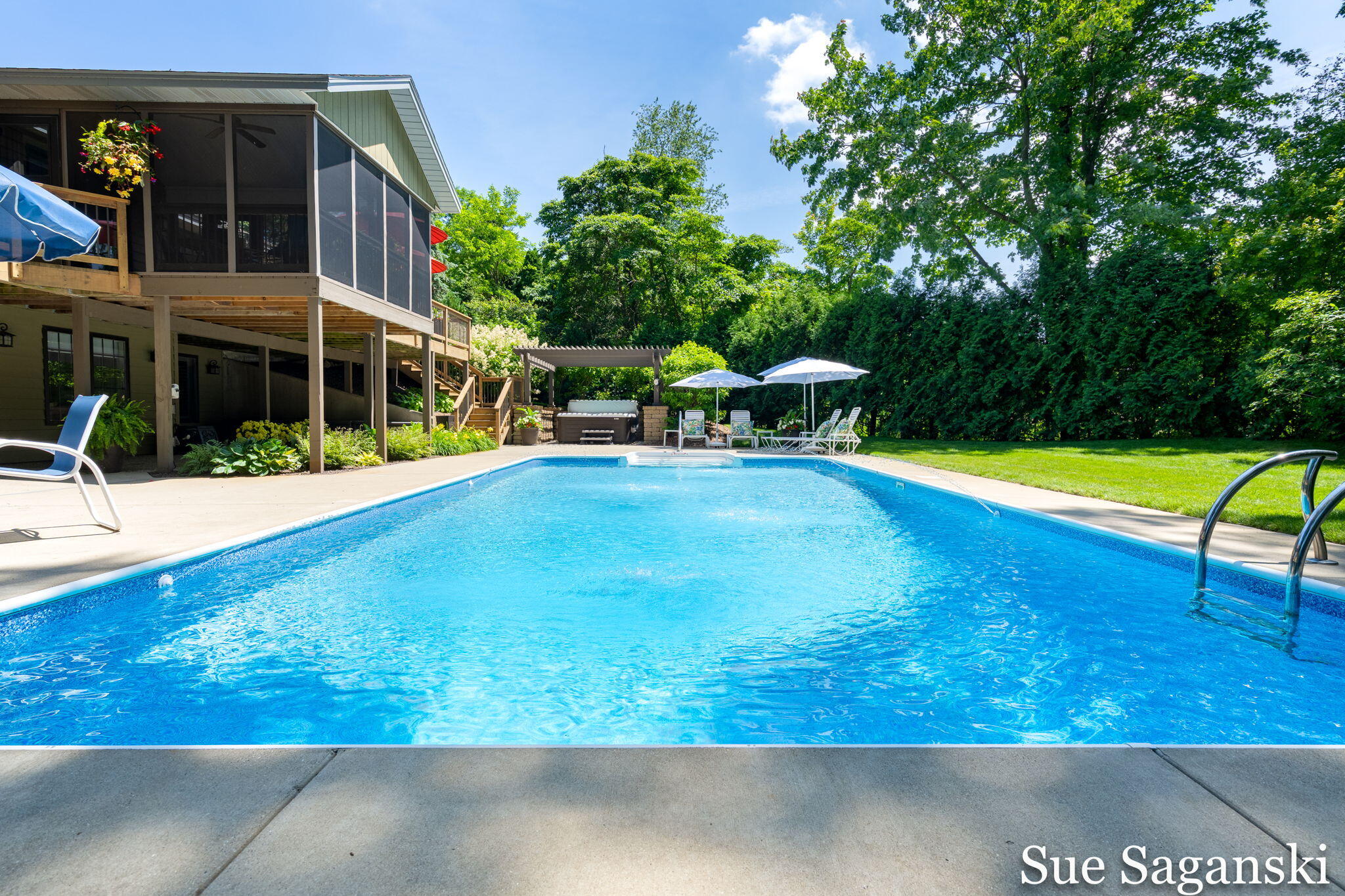 6514 Creekwood Drive Holland MI 49423