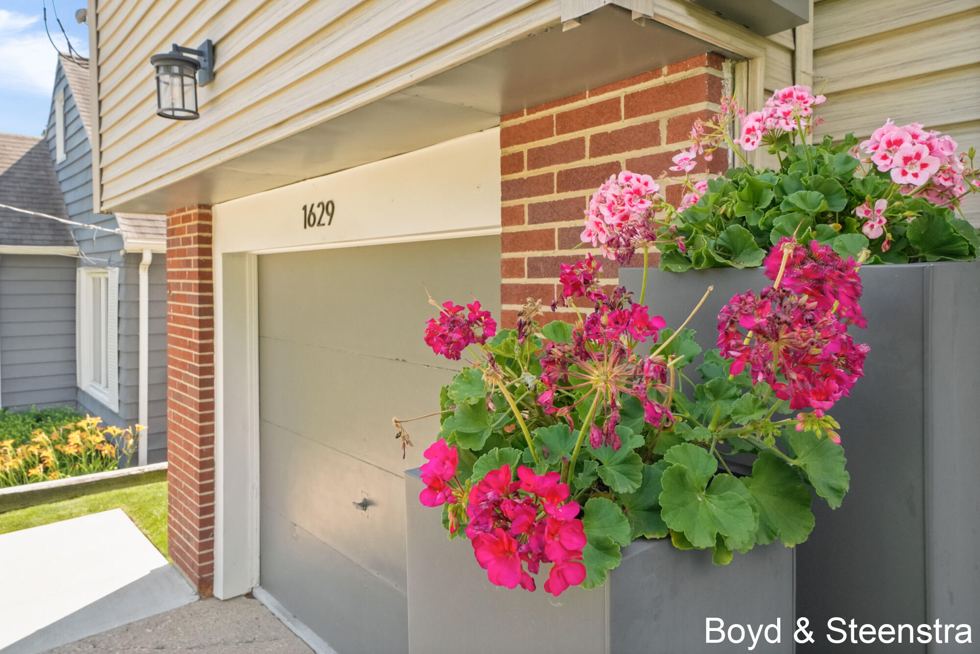 1629 Sylvan Avenue SE Grand Rapids MI 49506