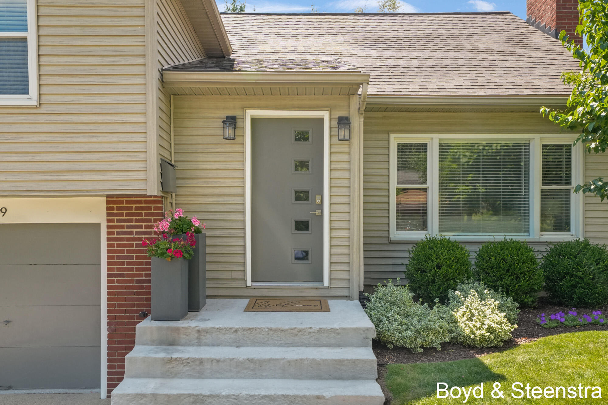 1629 Sylvan Avenue SE Grand Rapids MI 49506