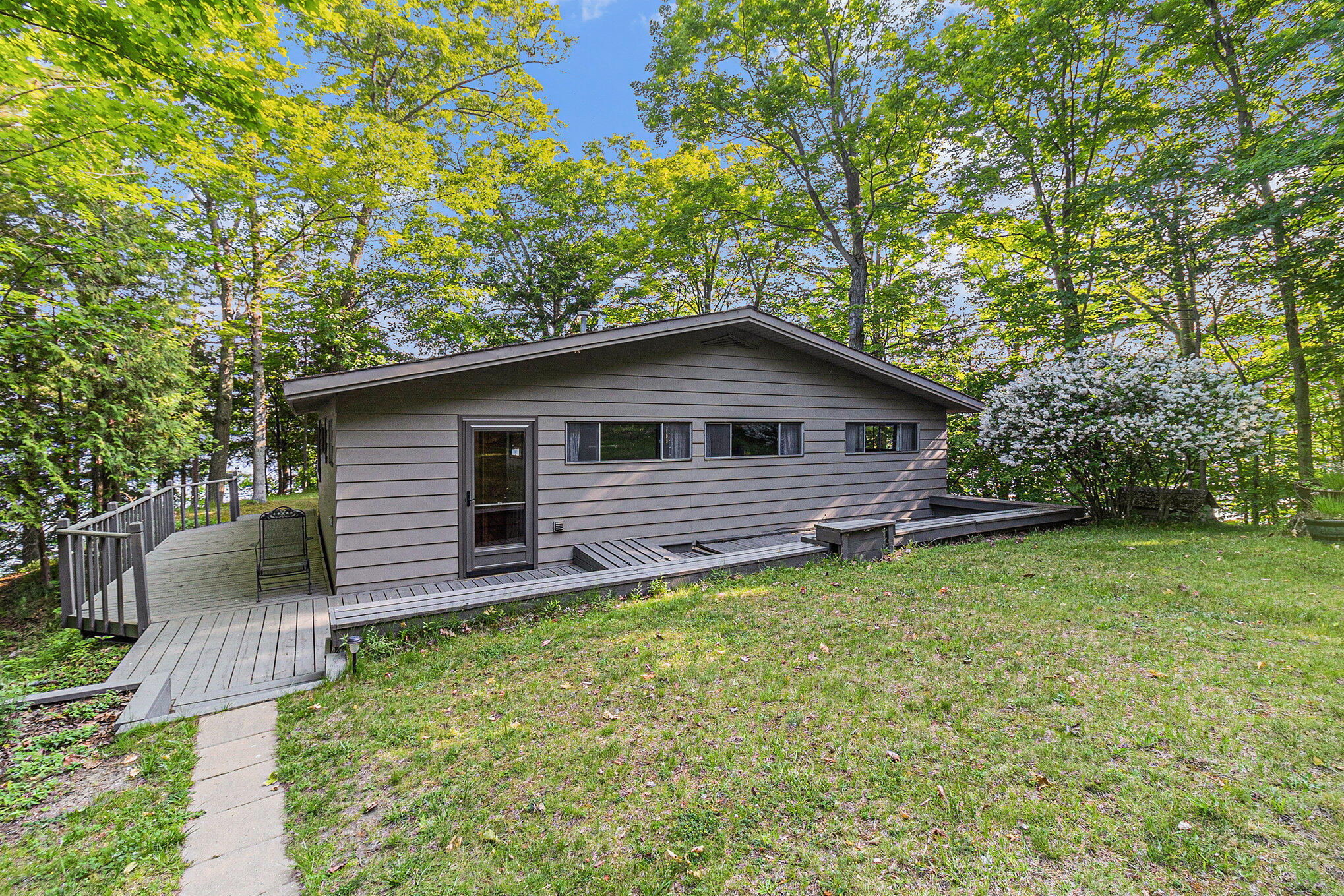 6253 Loggers Lane Ludington MI 49431