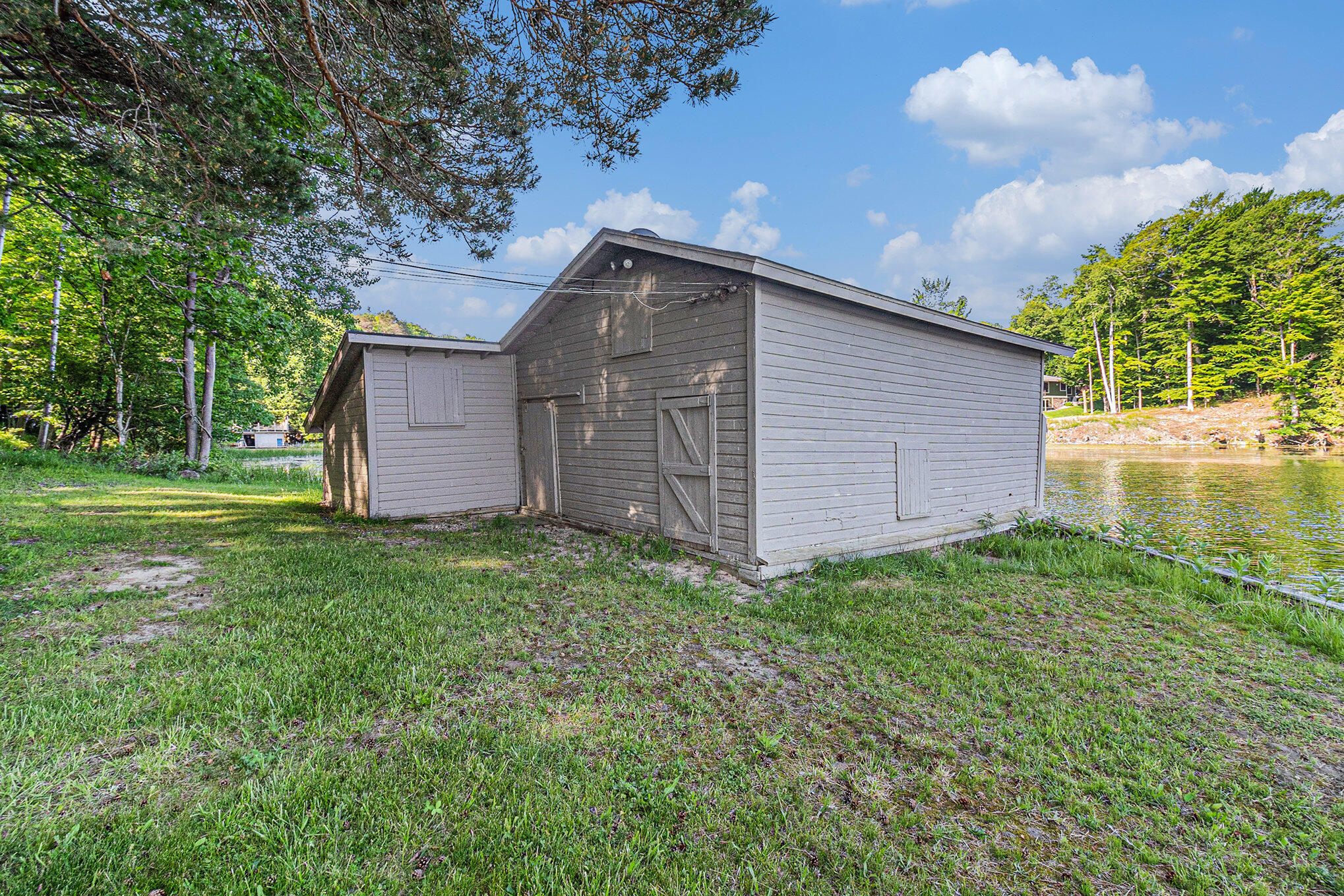 6253 Loggers Lane Ludington MI 49431