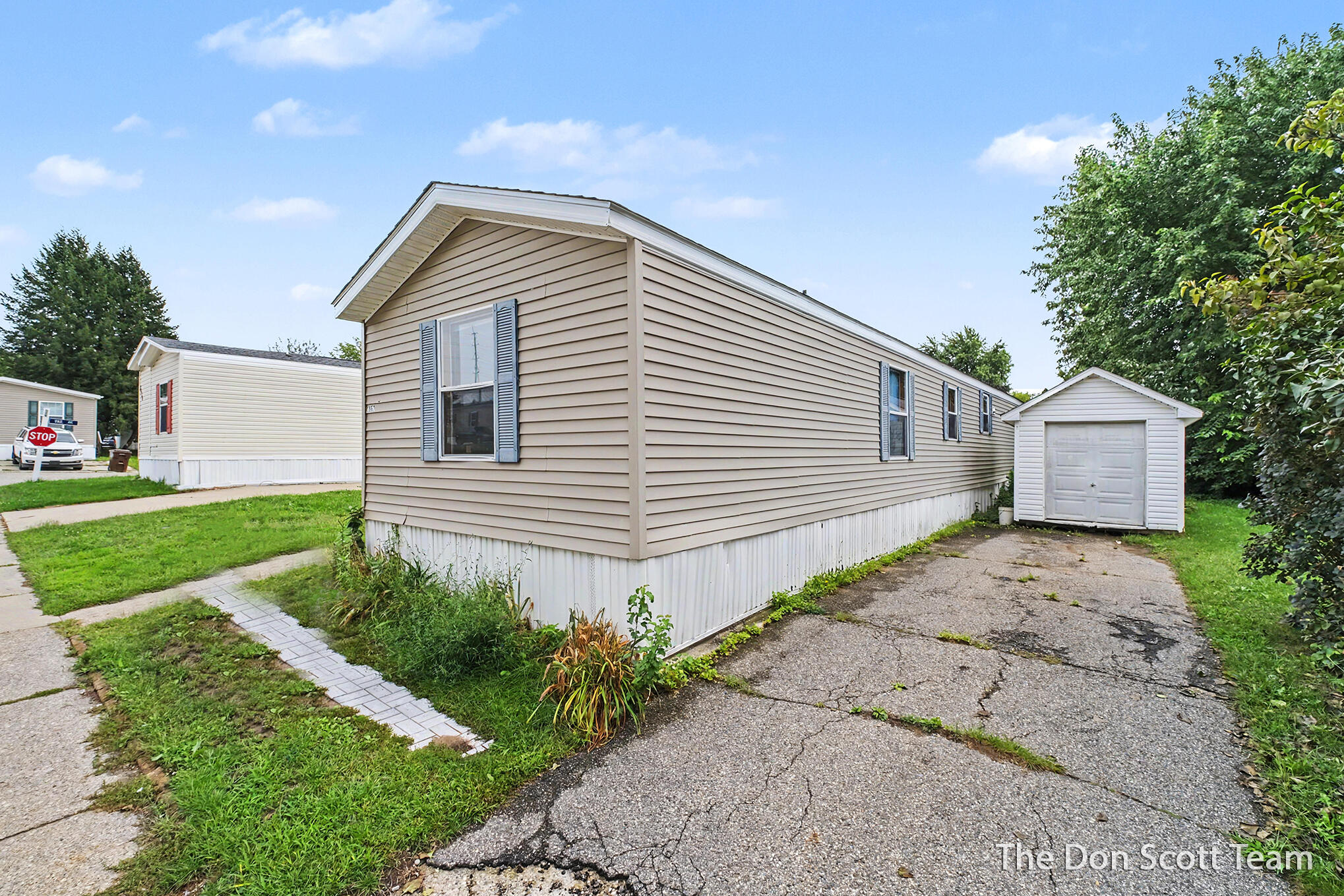 3662 Mount Blanc Street NW Grand Rapids MI 49544