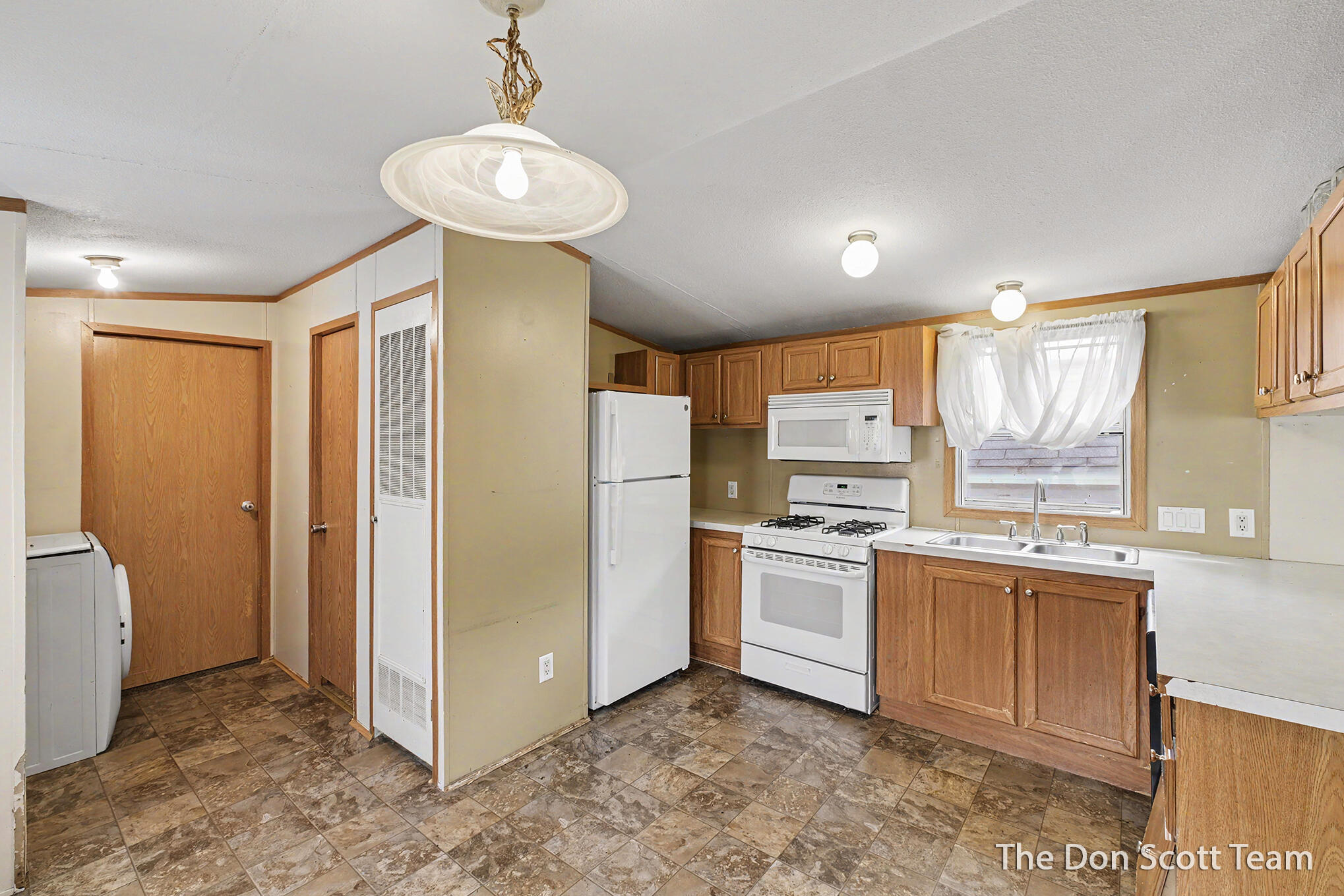 3662 Mount Blanc Street NW Grand Rapids MI 49544