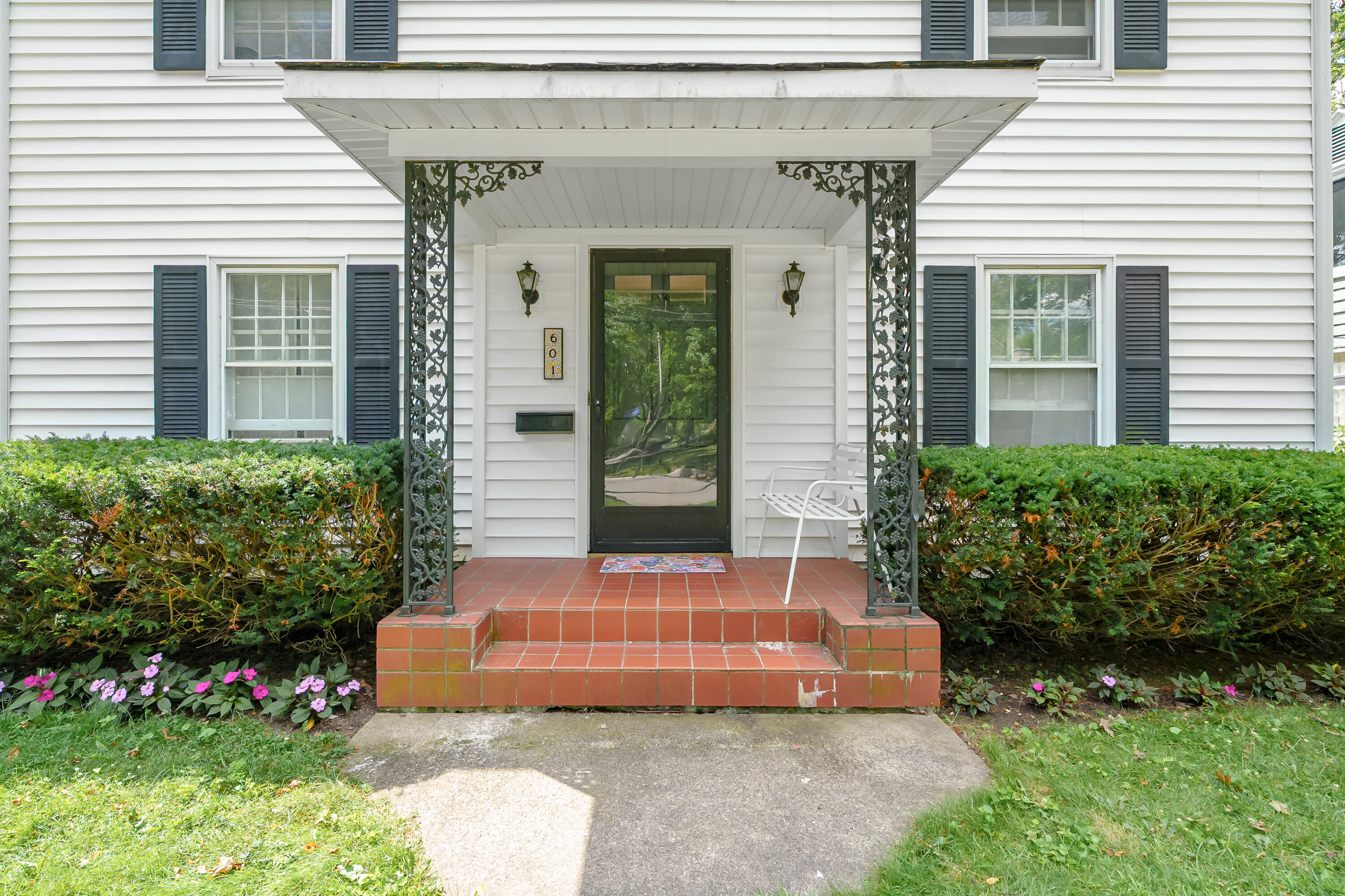 601 Edgemoor Avenue Kalamazoo MI 49008