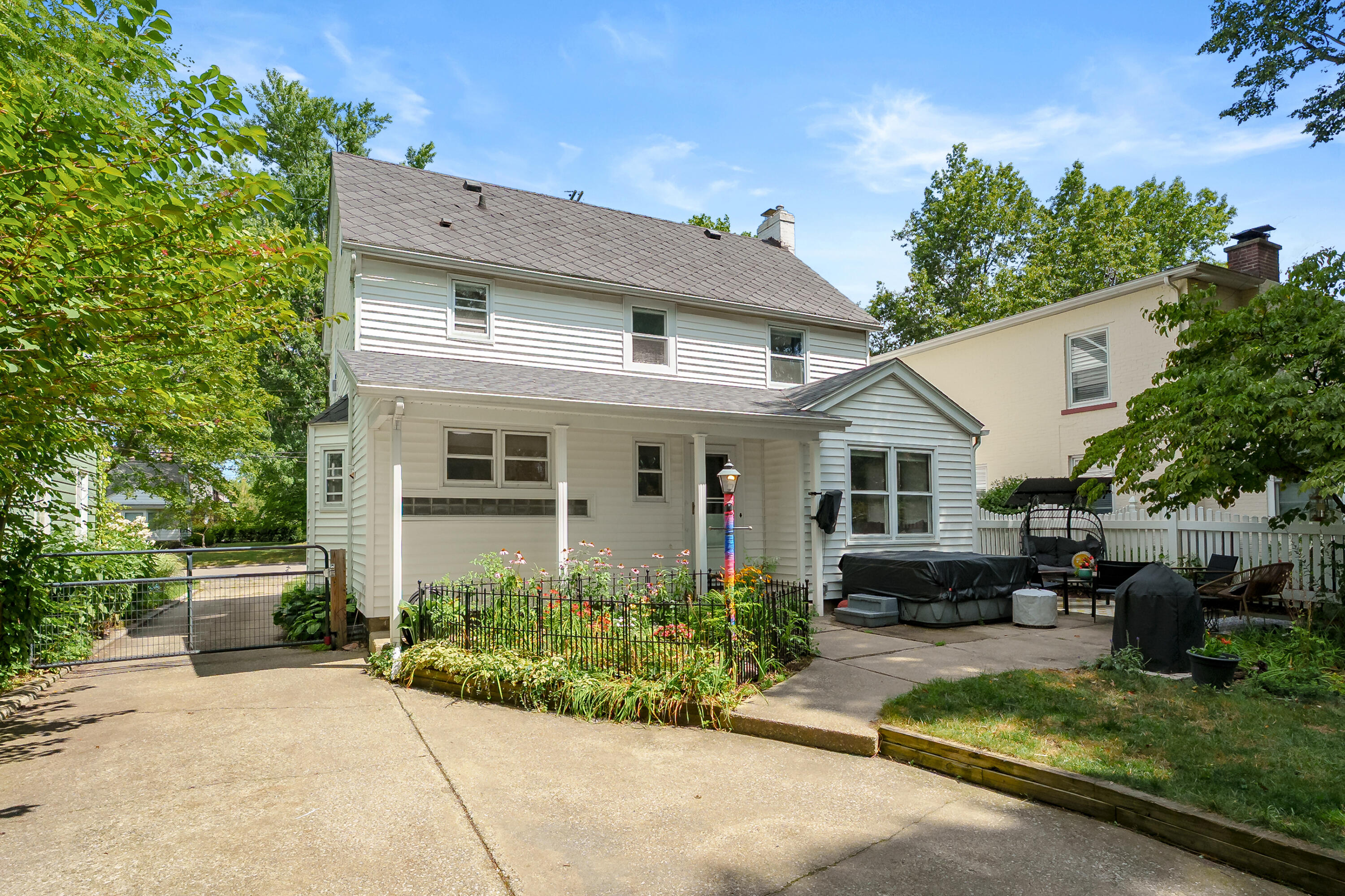 601 Edgemoor Avenue Kalamazoo MI 49008