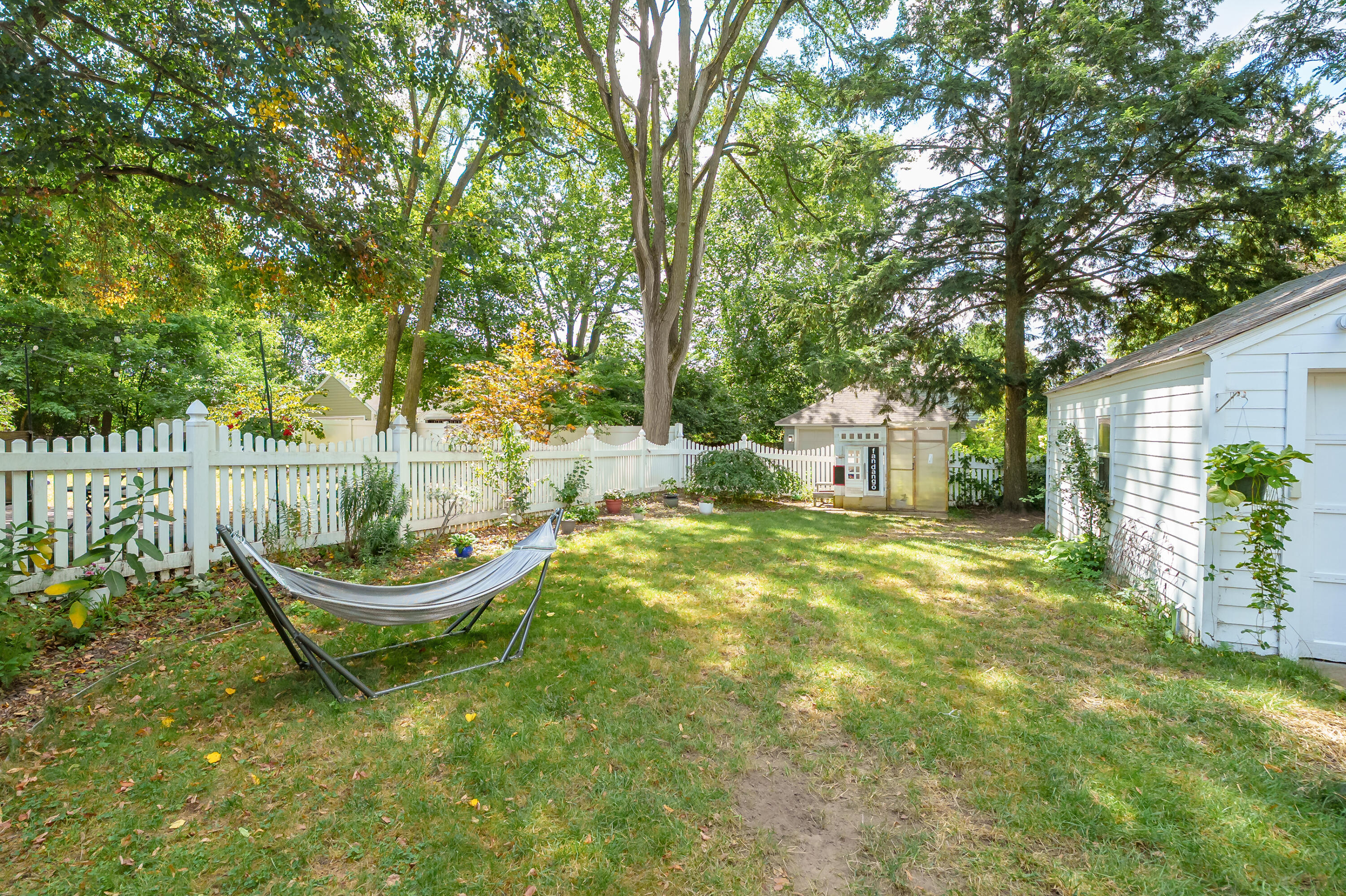 601 Edgemoor Avenue Kalamazoo MI 49008