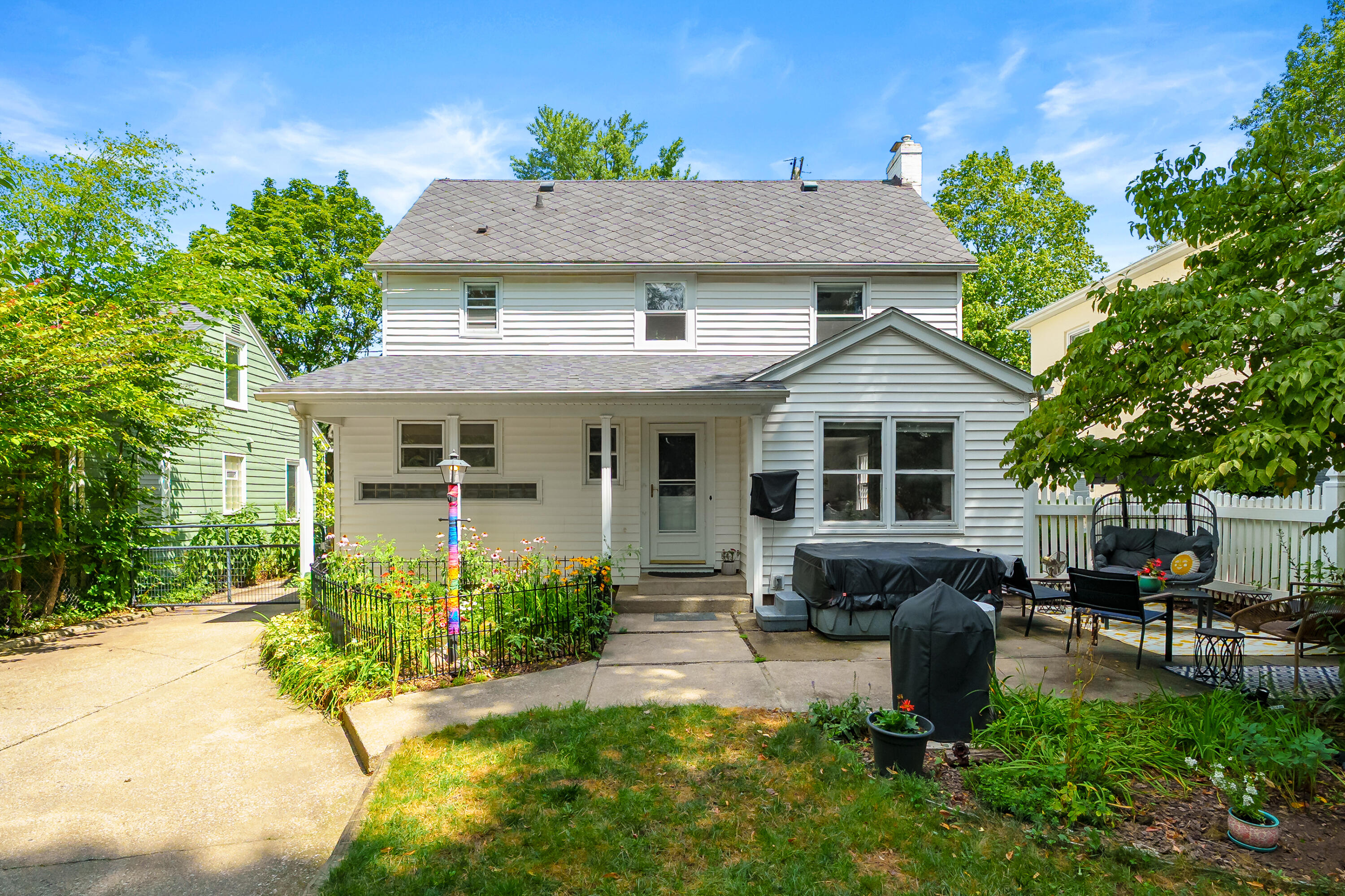 601 Edgemoor Avenue Kalamazoo MI 49008