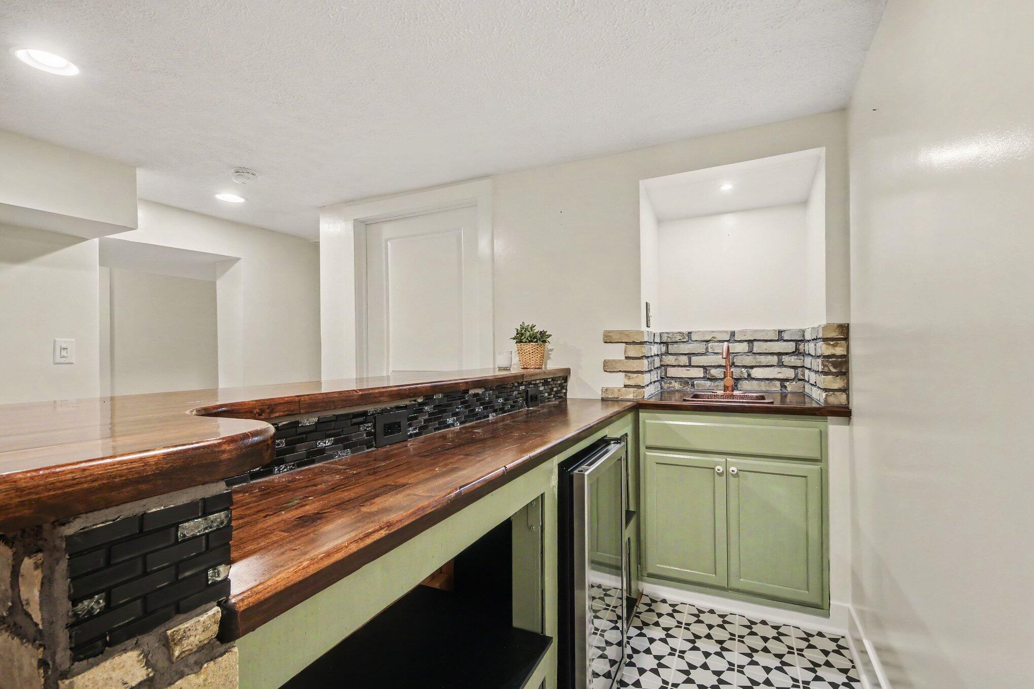 1845 Burton Street SE Grand Rapids MI 49506