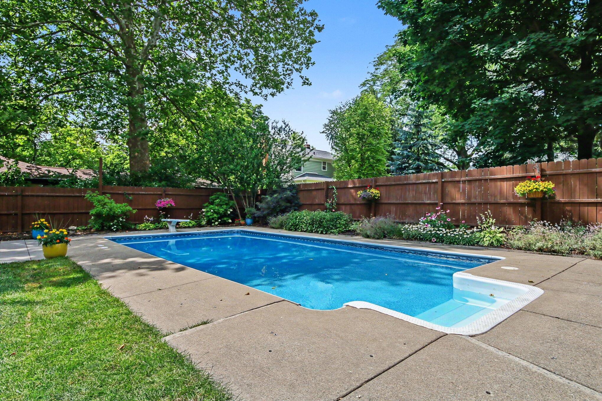 1845 Burton Street SE Grand Rapids MI 49506