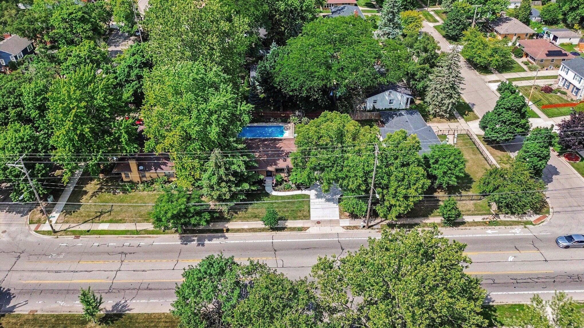 1845 Burton Street SE Grand Rapids MI 49506