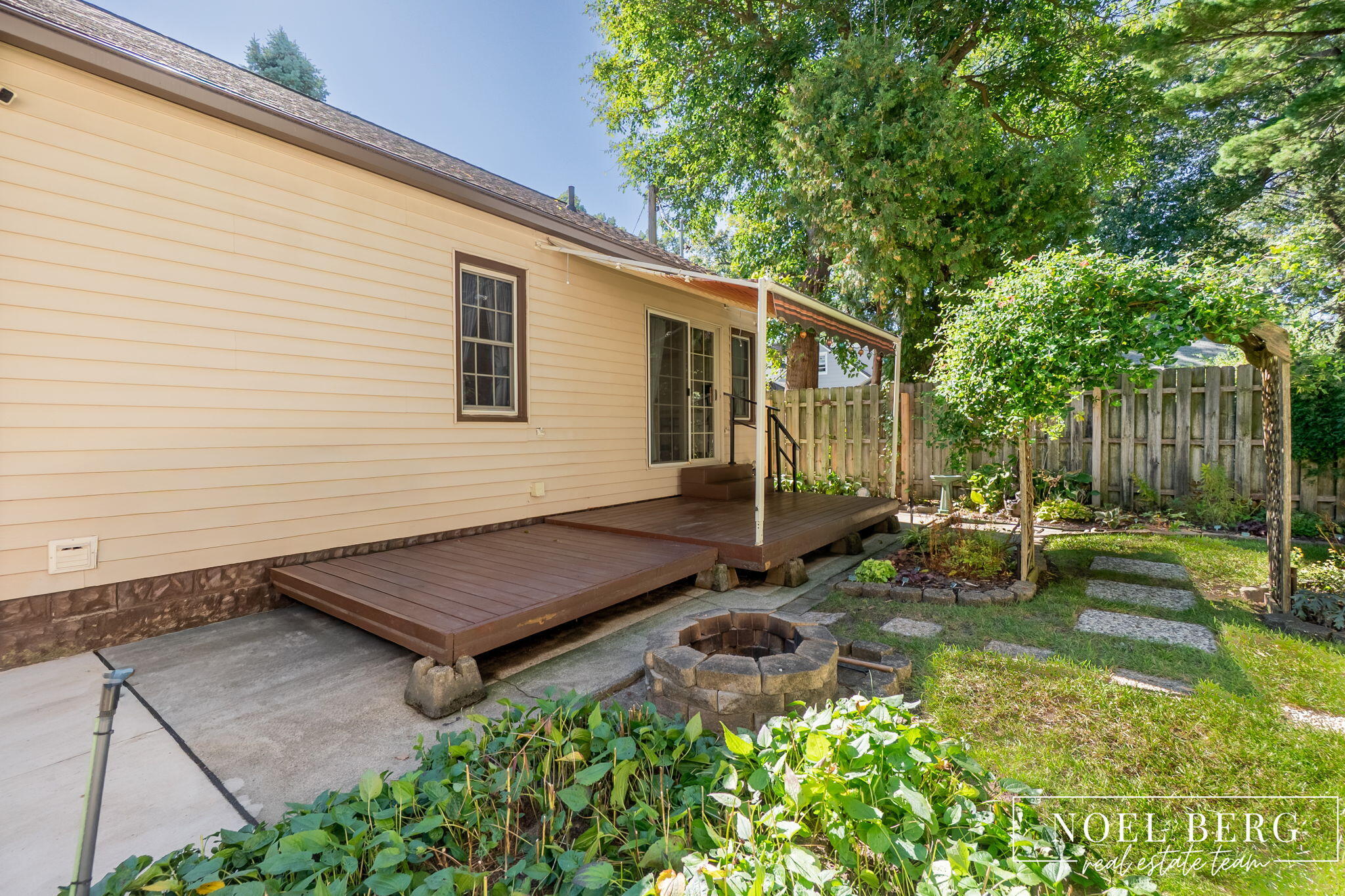 1588 Montague Avenue Muskegon MI 49441