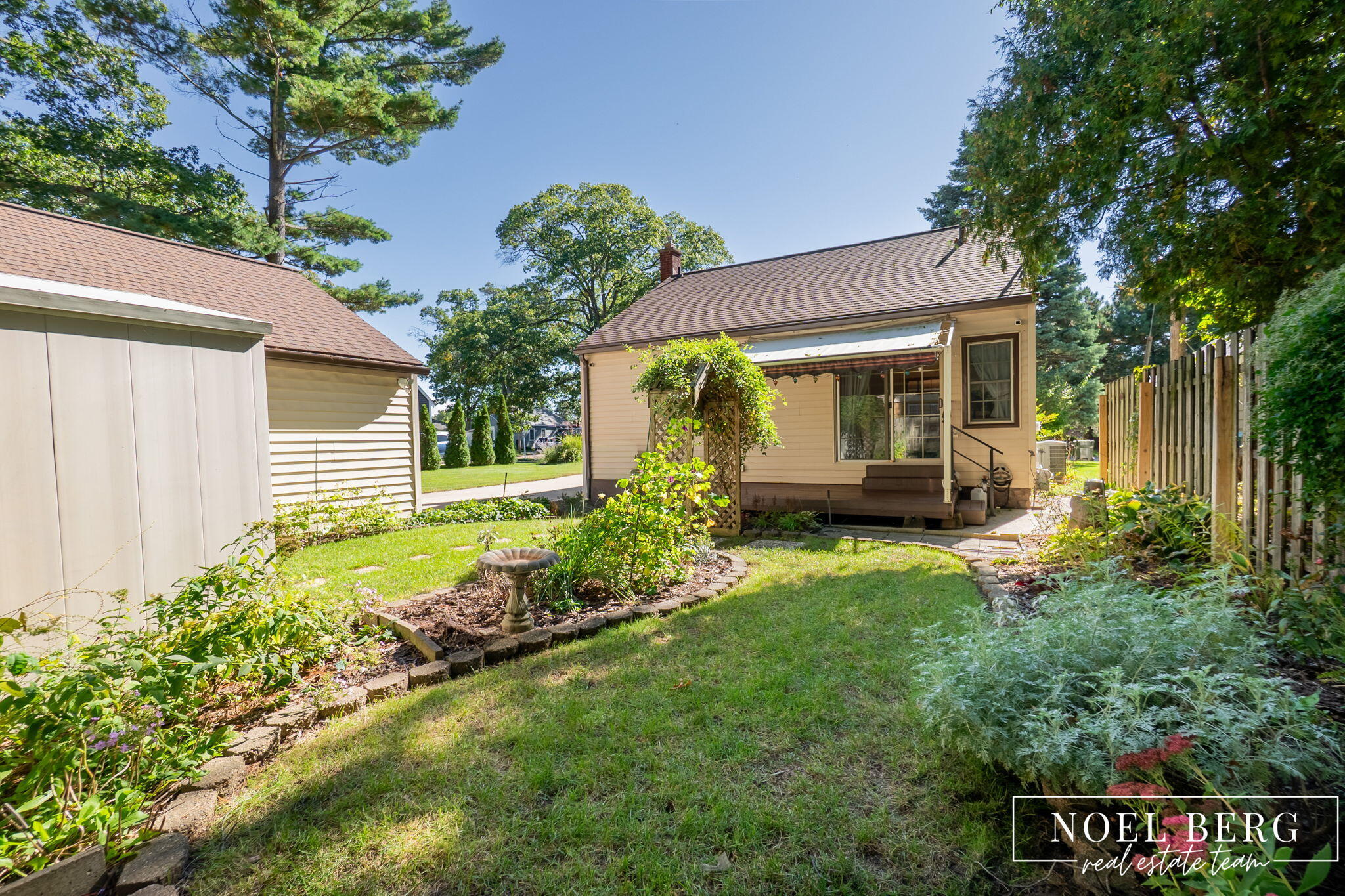 1588 Montague Avenue Muskegon MI 49441