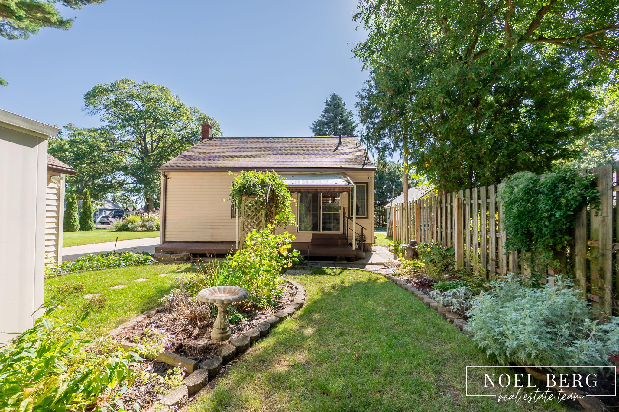 1588 Montague Avenue Muskegon MI 49441