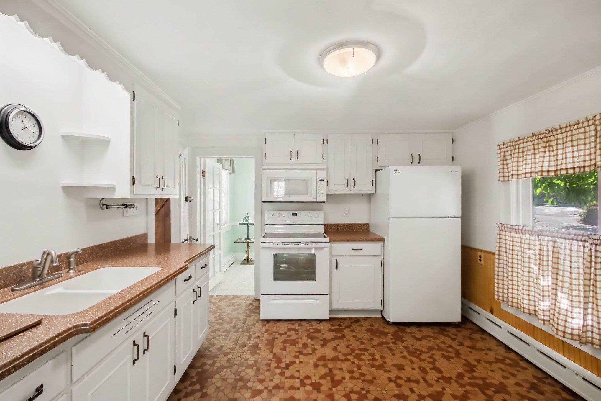 335 Pearl Street South Haven MI 49090