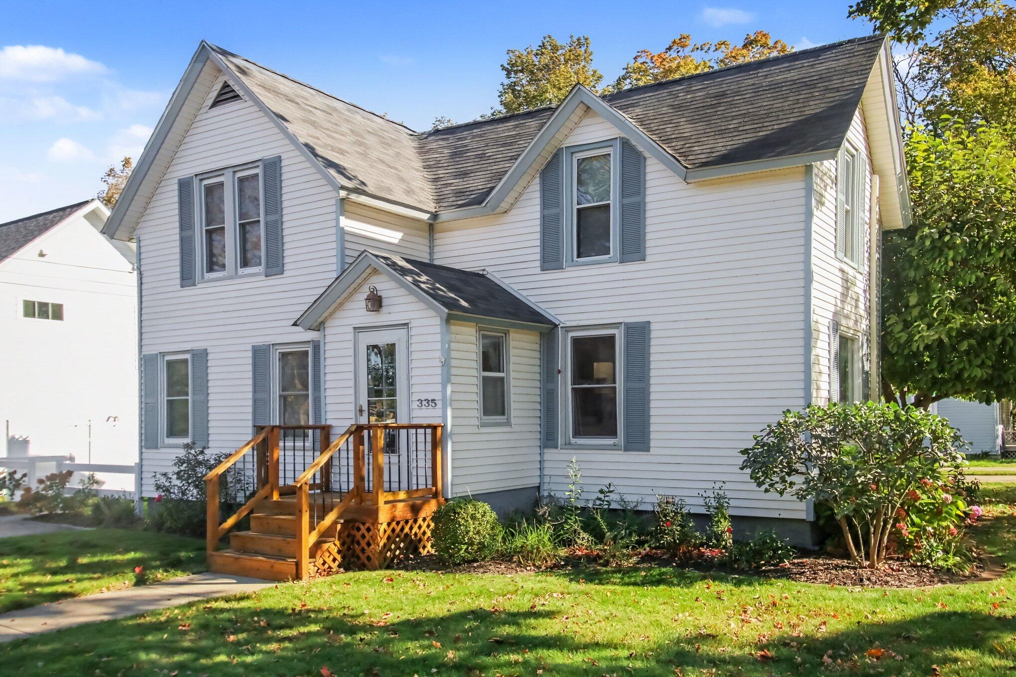 335 Pearl Street South Haven MI 49090