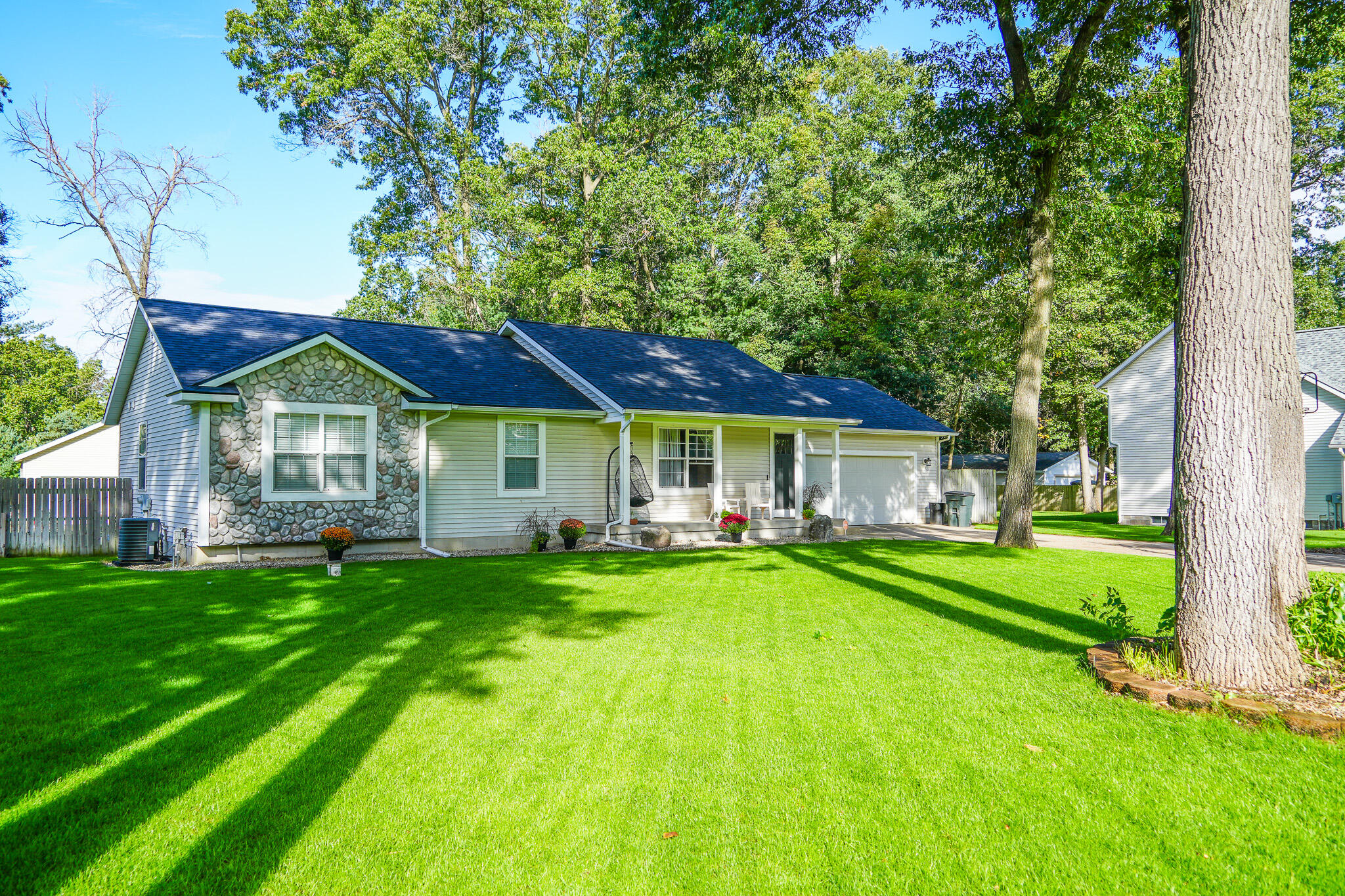 2063 Rambling Oak Drive Muskegon MI 49445
