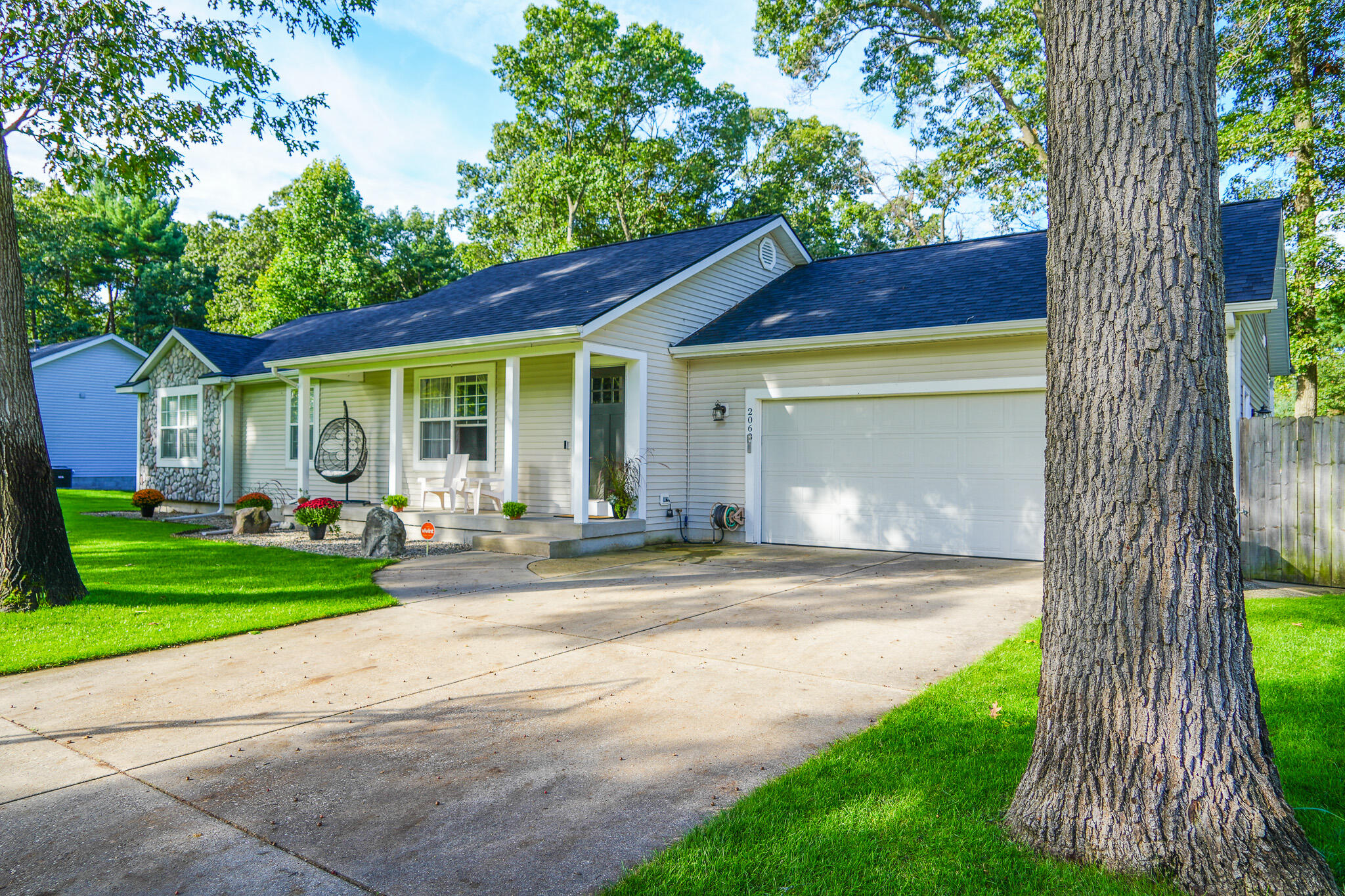2063 Rambling Oak Drive Muskegon MI 49445