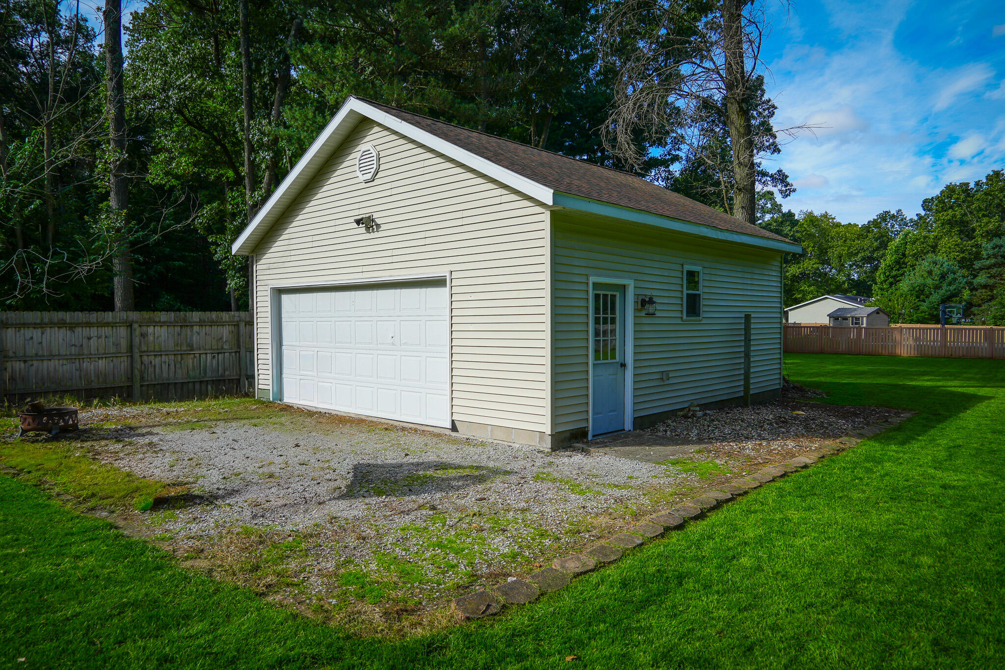 2063 Rambling Oak Drive Muskegon MI 49445