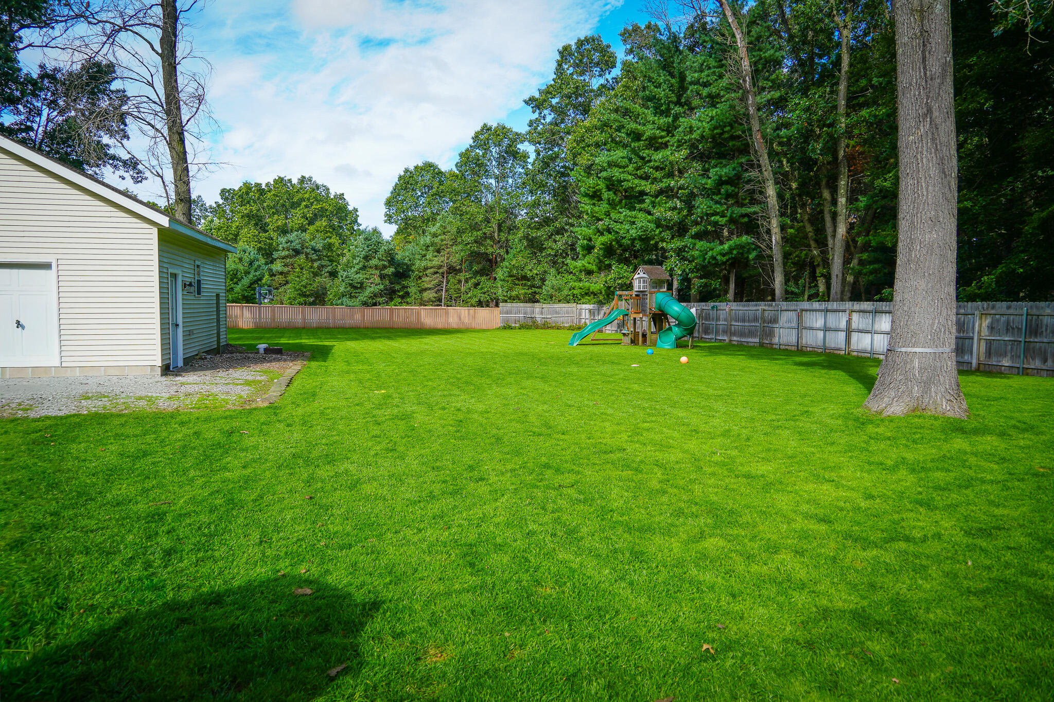 2063 Rambling Oak Drive Muskegon MI 49445