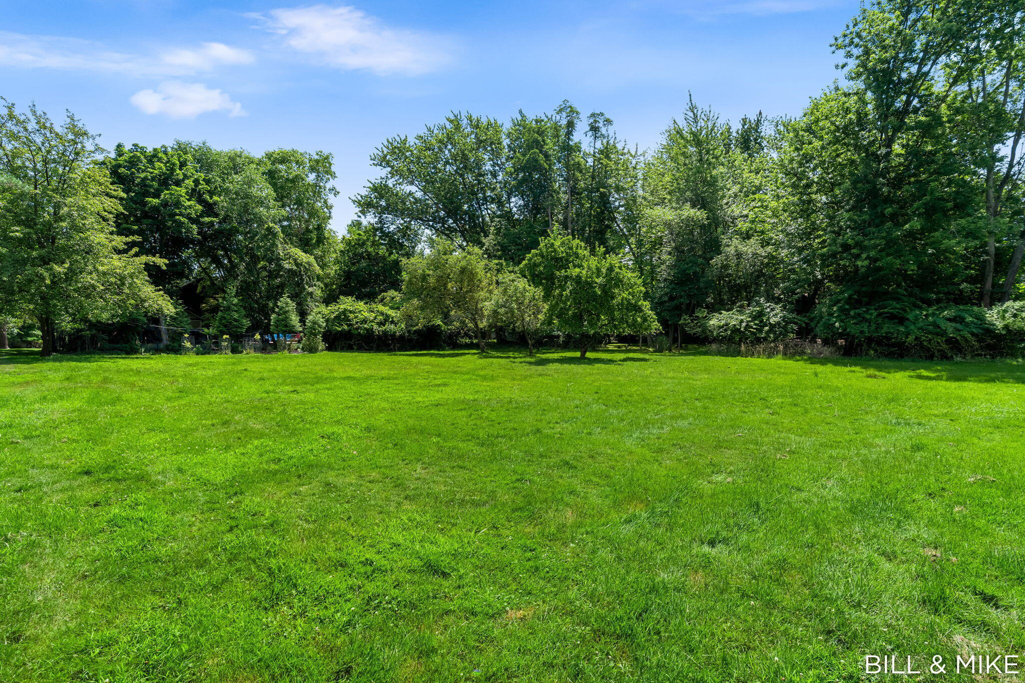 321 Lakeshore Drive Douglas MI 49406