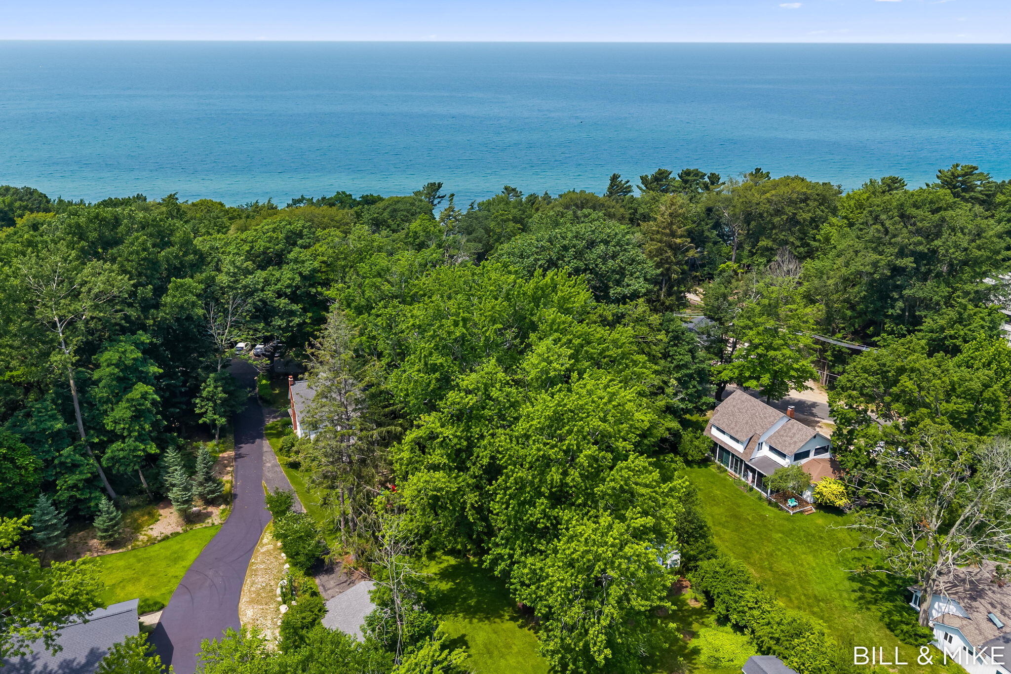 321 Lakeshore Drive Douglas MI 49406