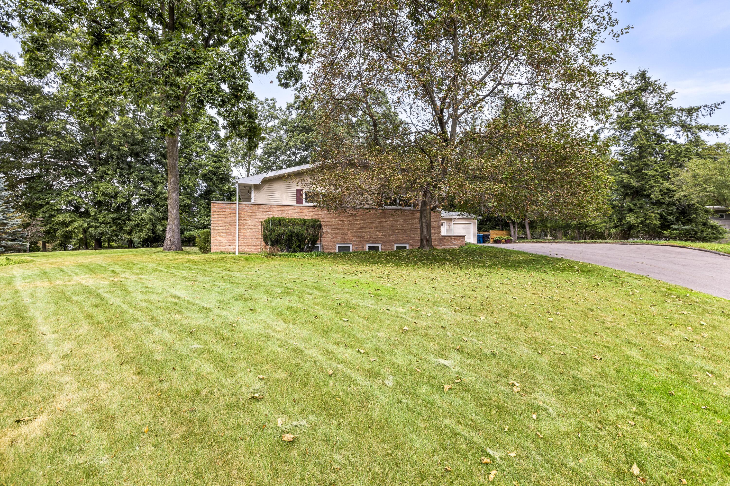 4340 Lakeside Drive Kalamazoo MI 49008