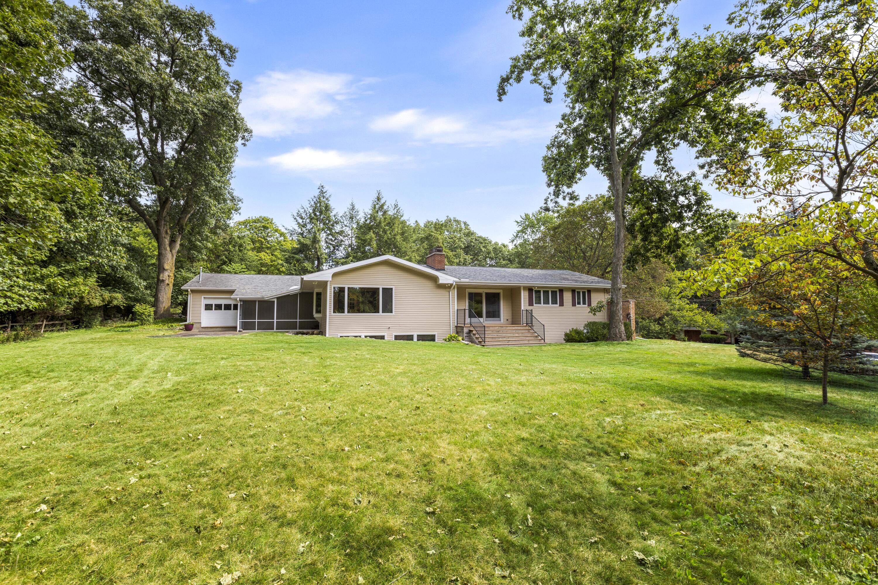 4340 Lakeside Drive Kalamazoo MI 49008