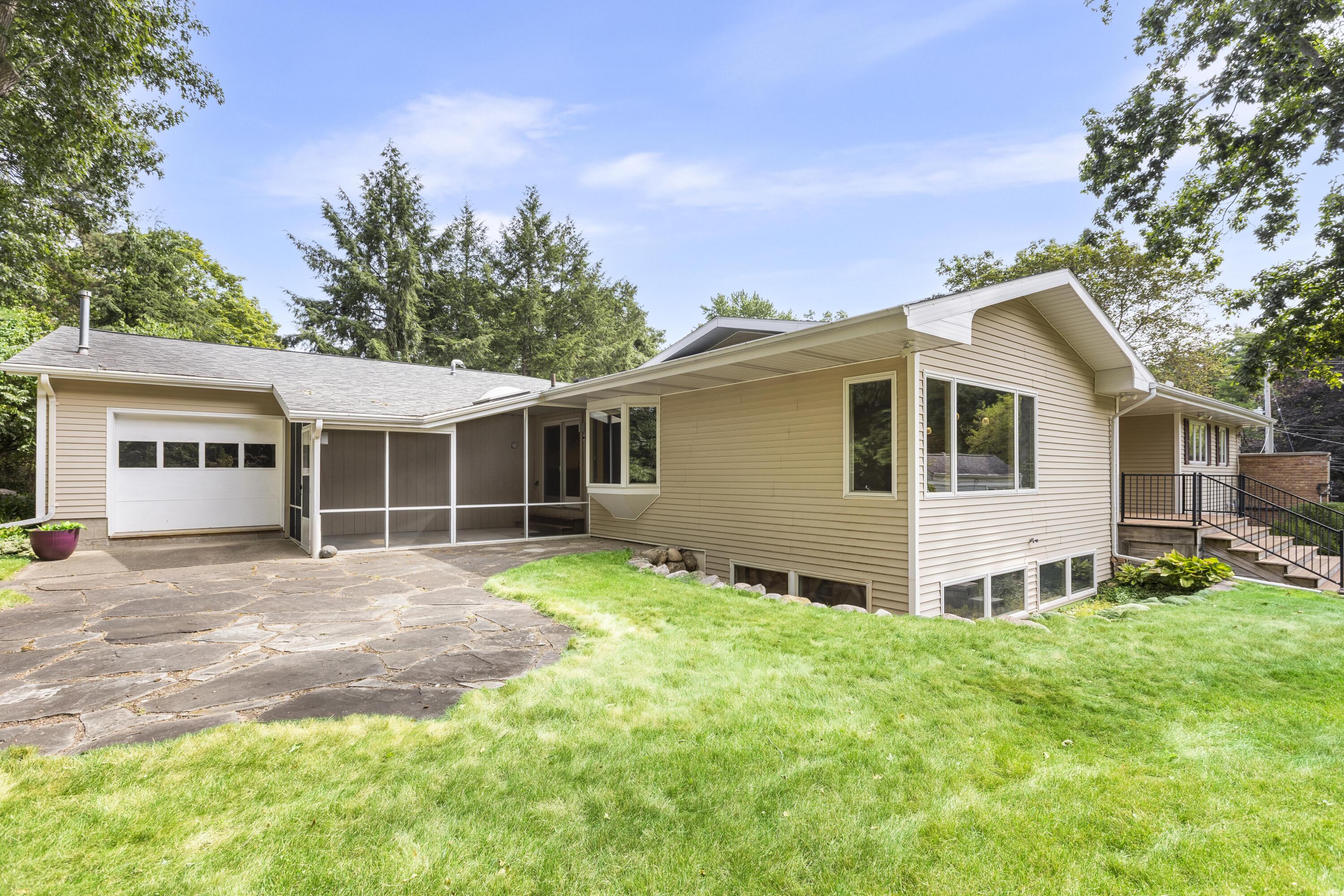 4340 Lakeside Drive Kalamazoo MI 49008