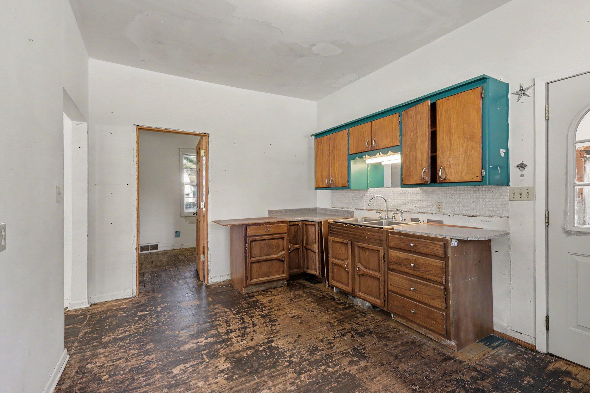 1286 Catherine Avenue Muskegon MI 49442