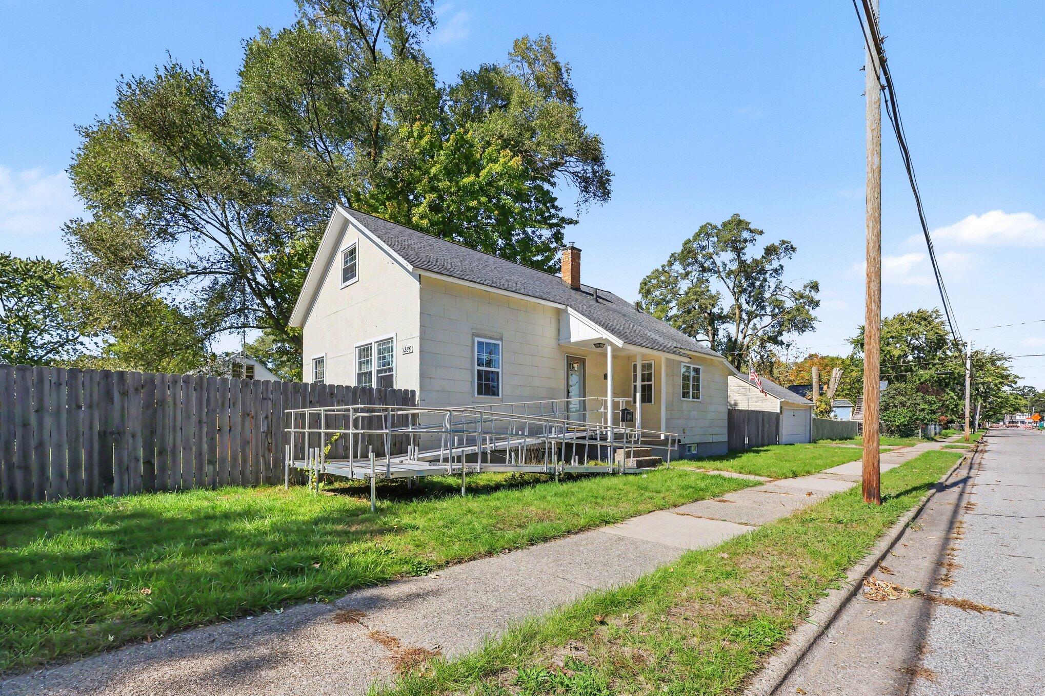 1286 Catherine Avenue Muskegon MI 49442