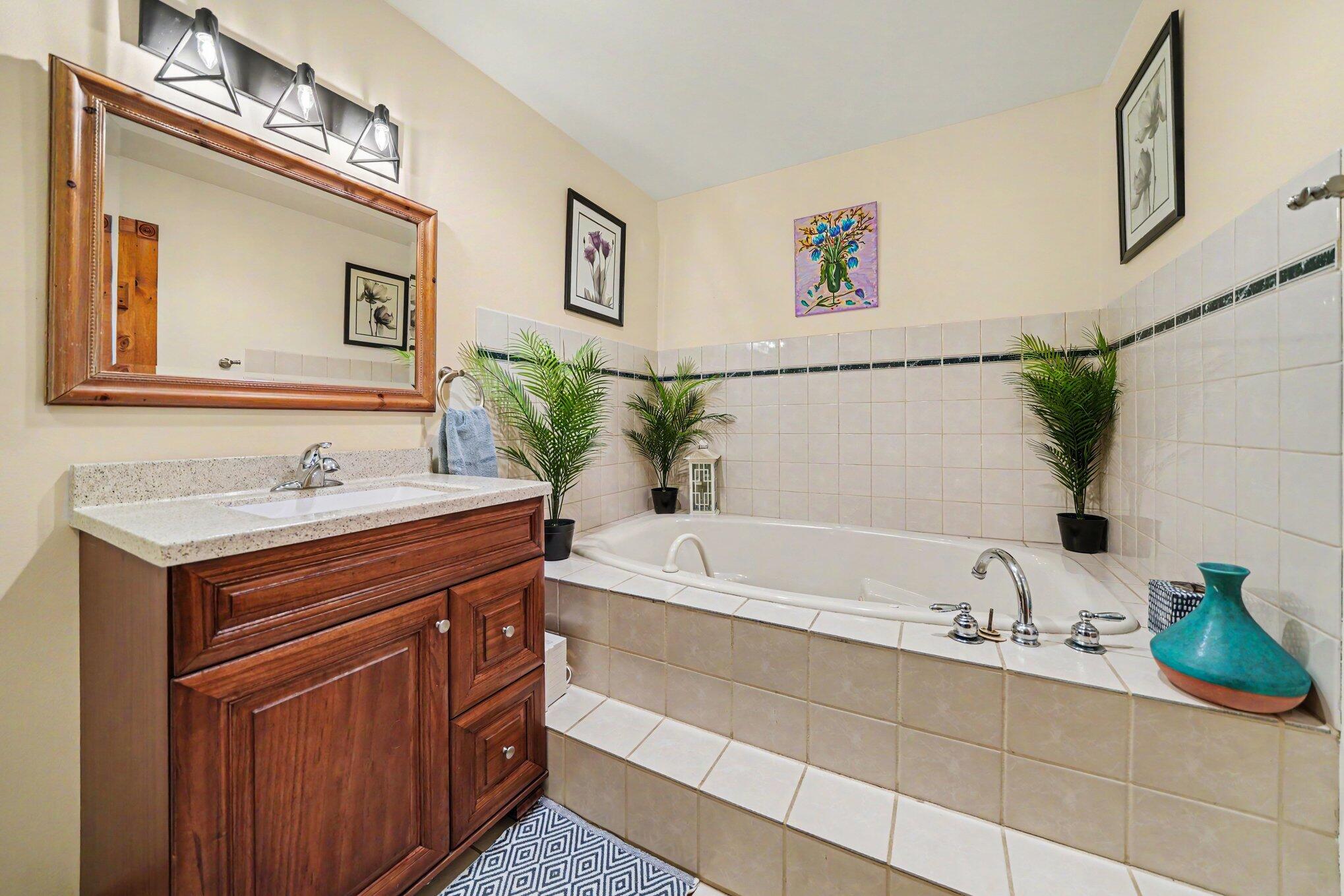 15283 Prairie Road Three Oaks MI 49128