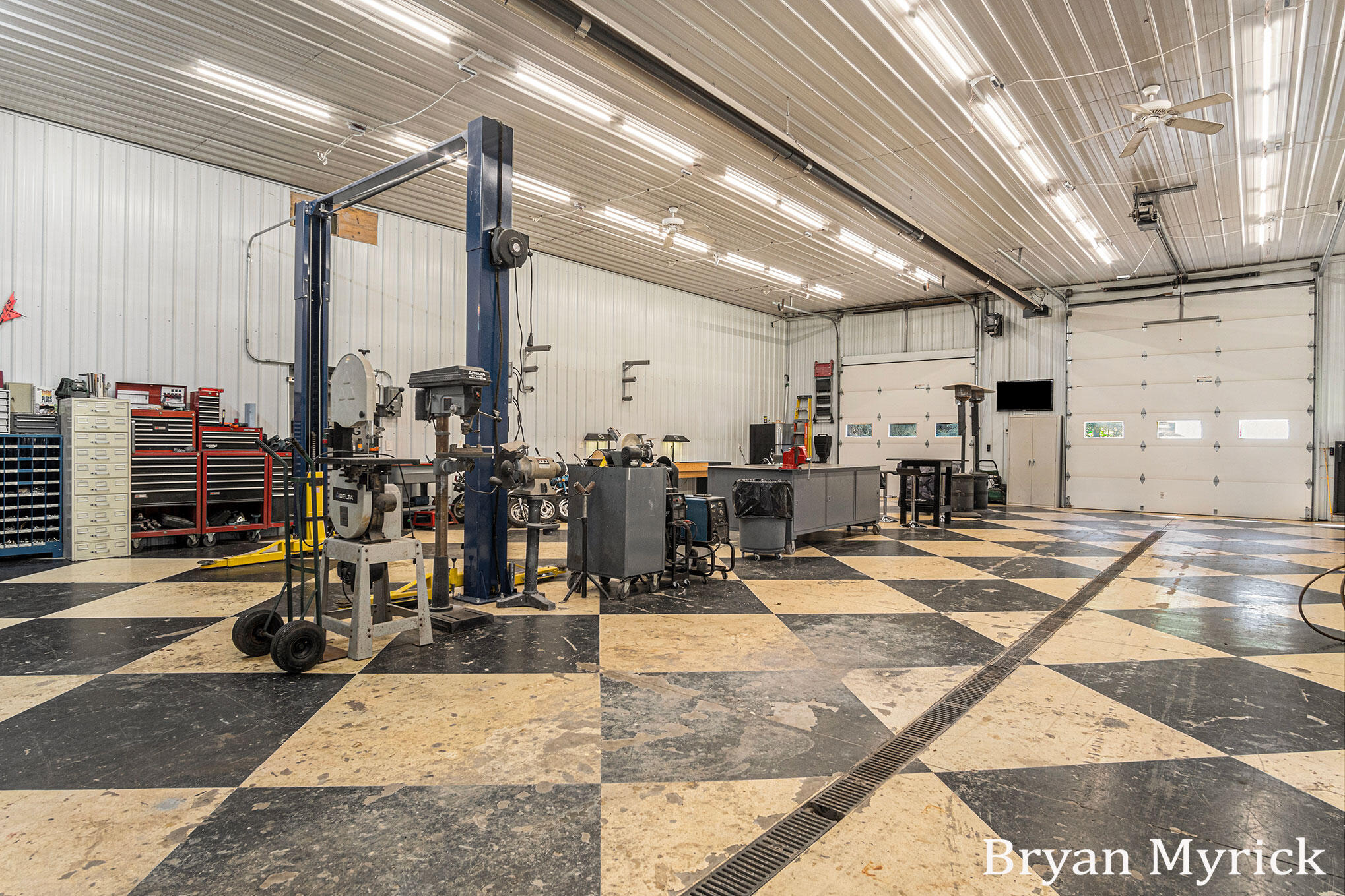 1400 W 32nd Street Holland MI 49423