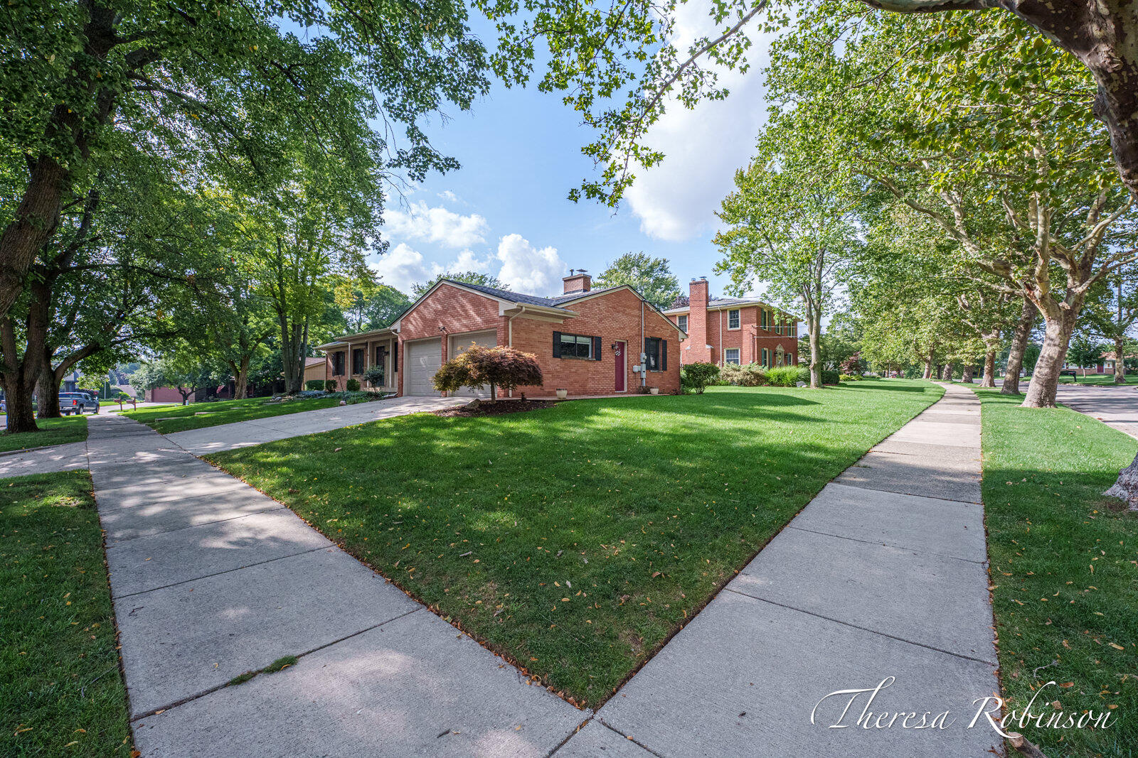2147 Dewberry Drive NE Grand Rapids MI 49505