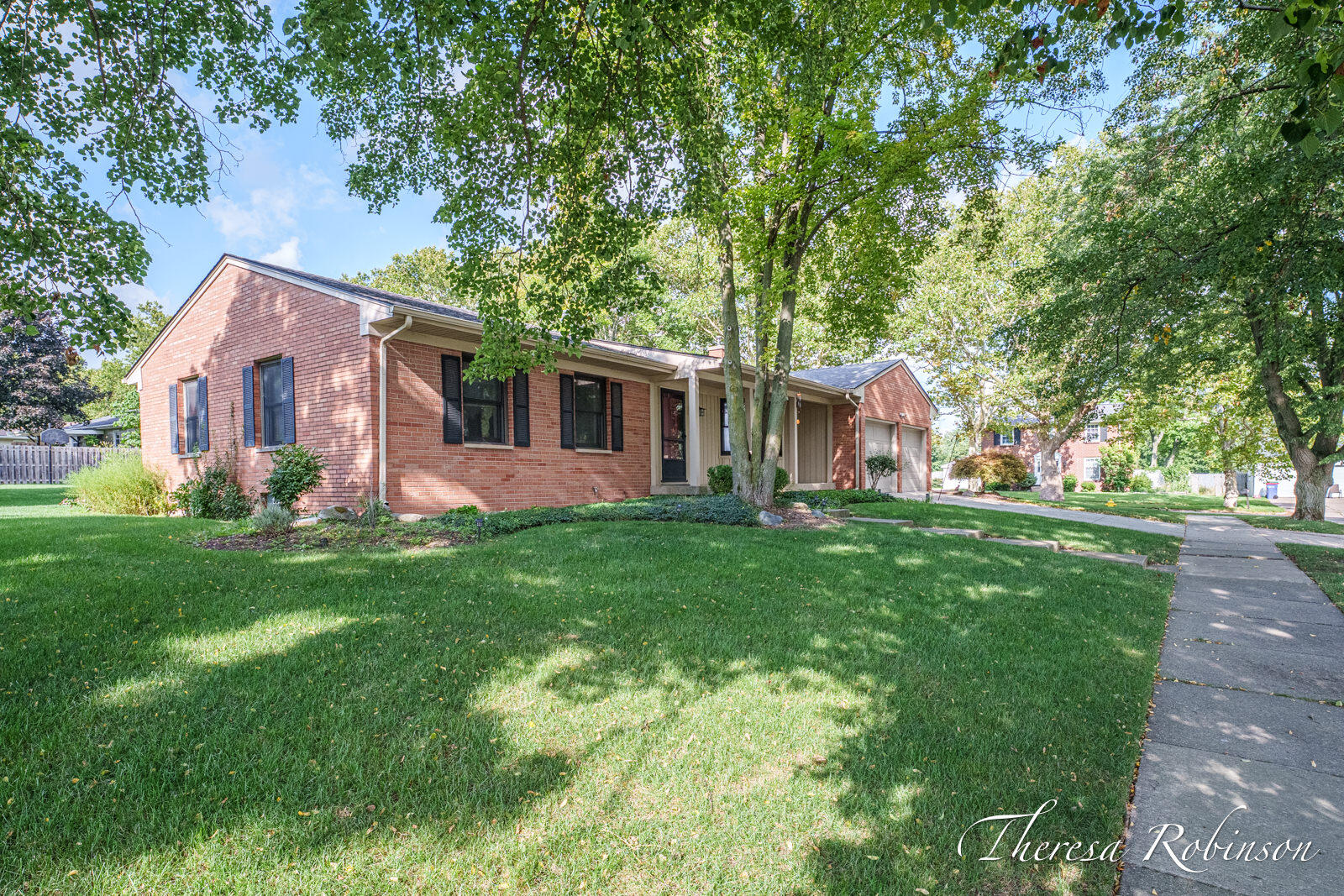2147 Dewberry Drive NE Grand Rapids MI 49505
