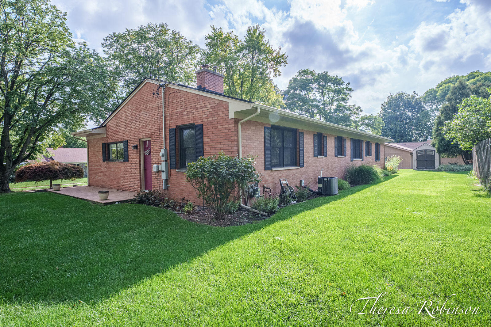 2147 Dewberry Drive NE Grand Rapids MI 49505