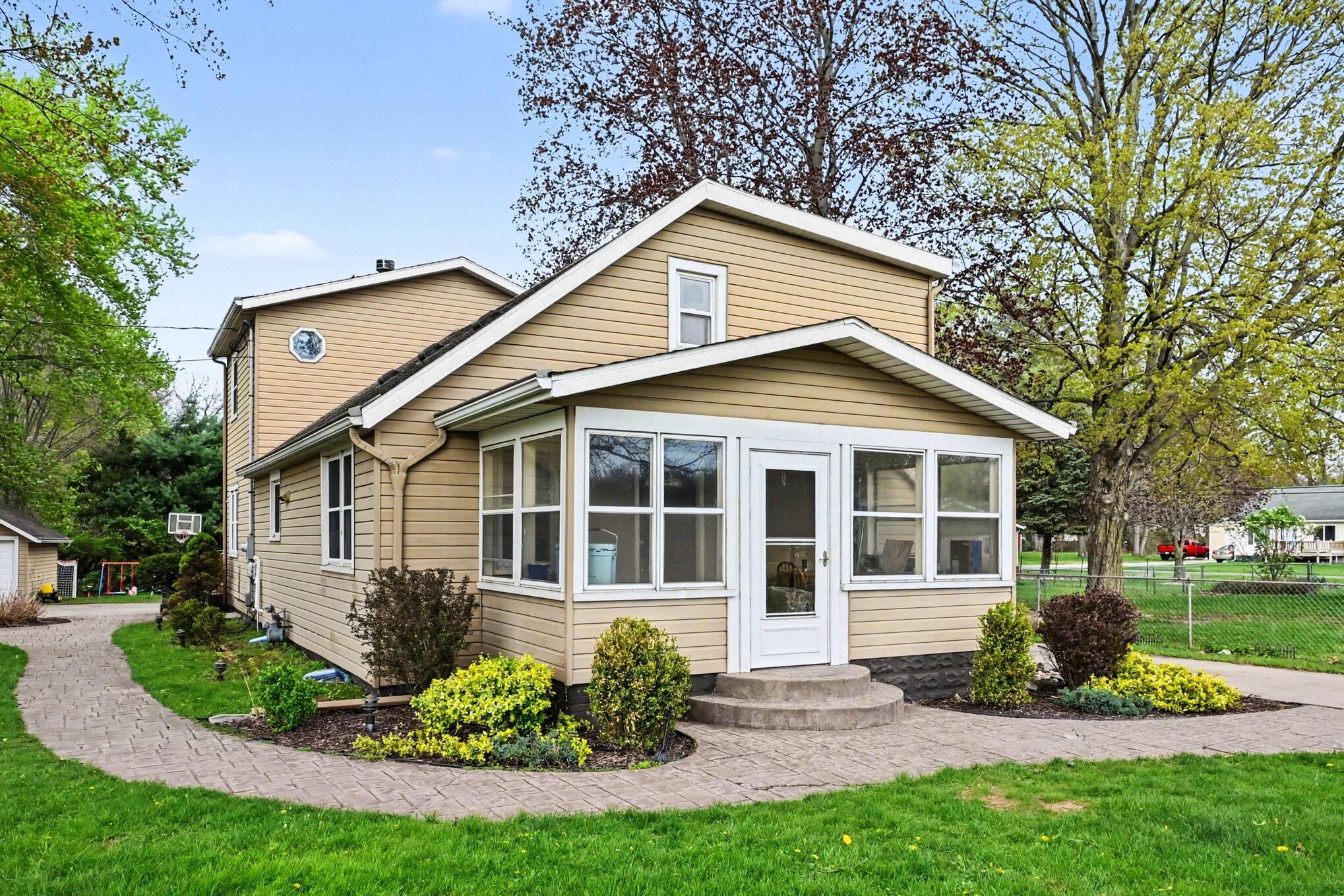 1917 E Main Street Niles MI 49120