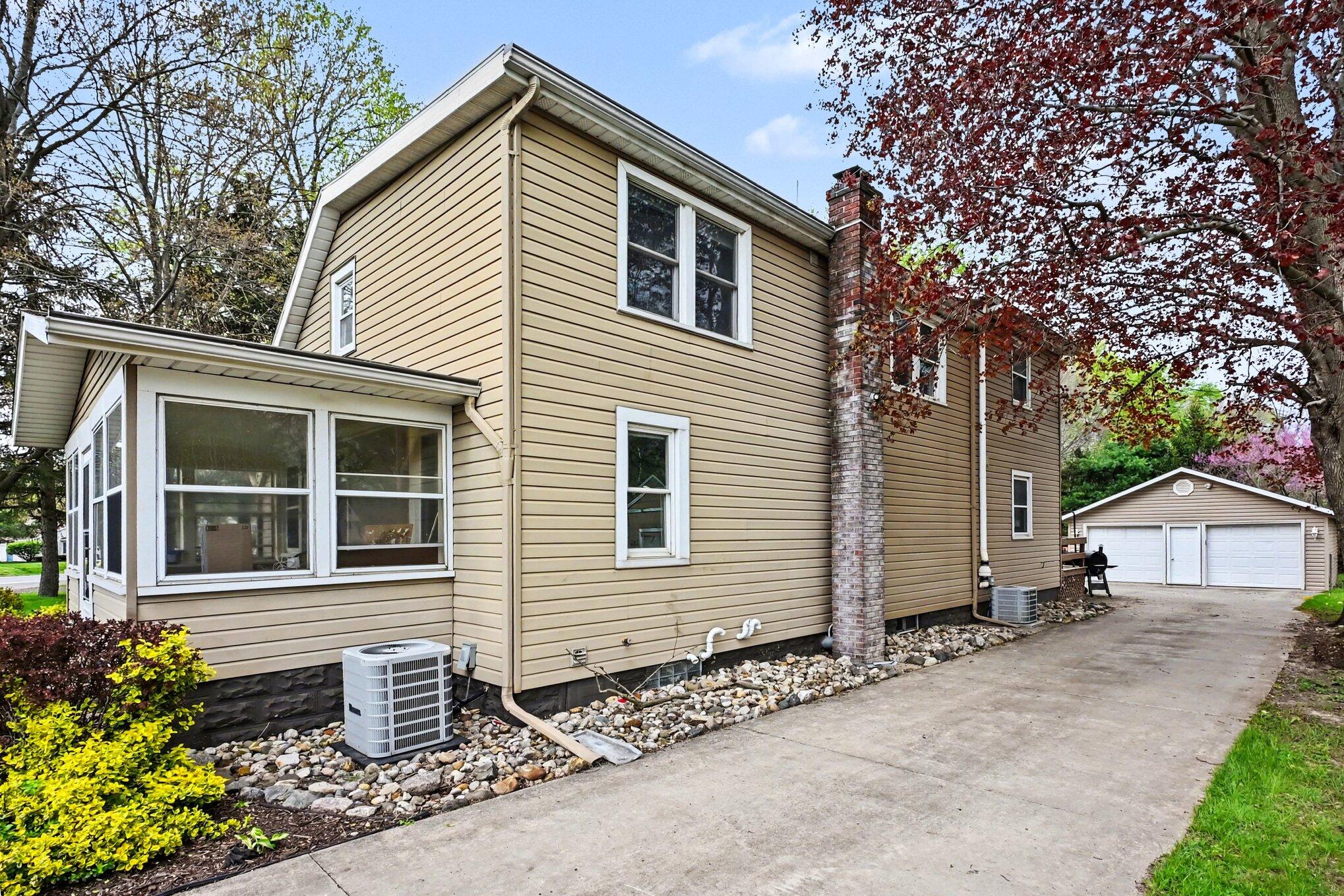 1917 E Main Street Niles MI 49120