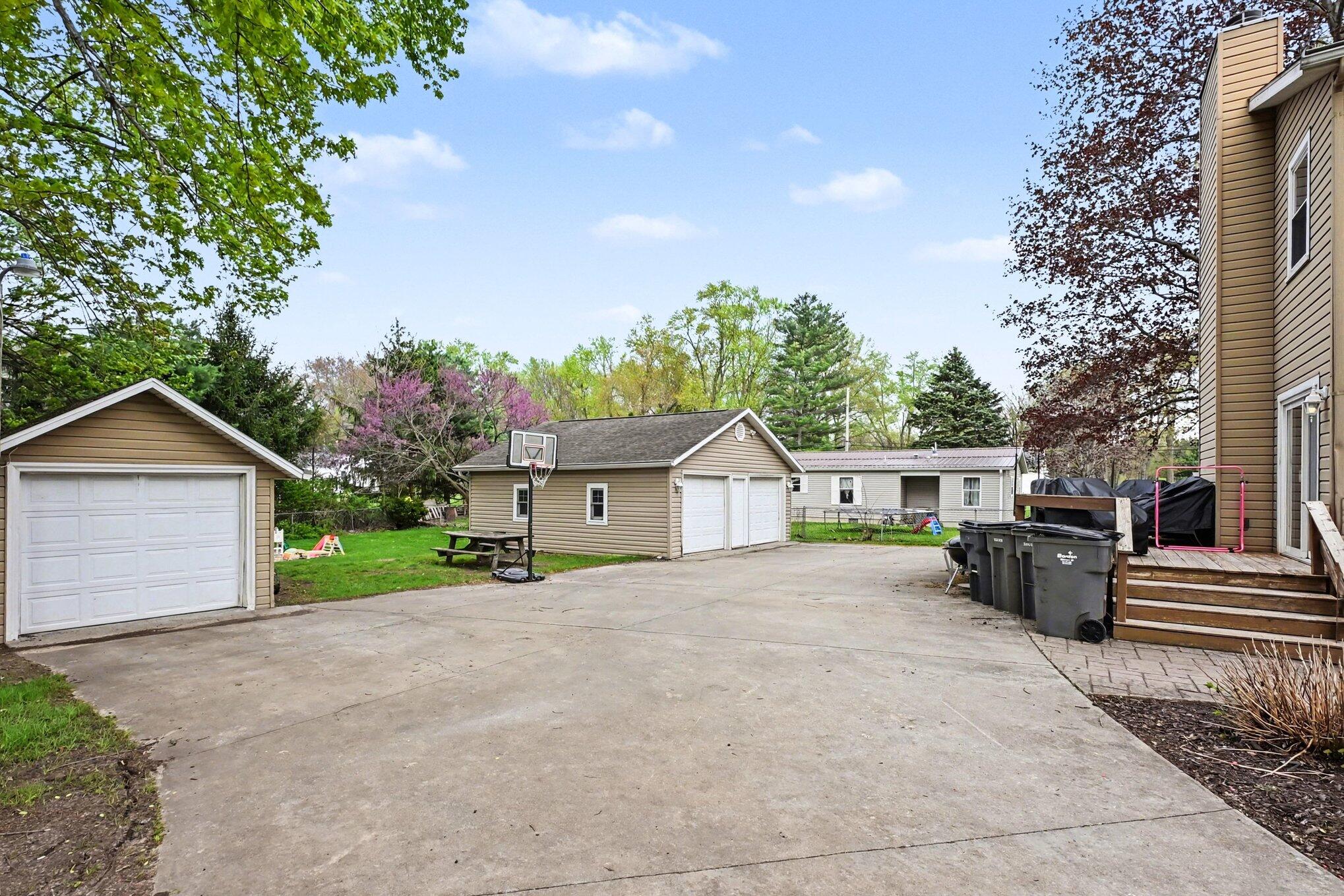 1917 E Main Street Niles MI 49120