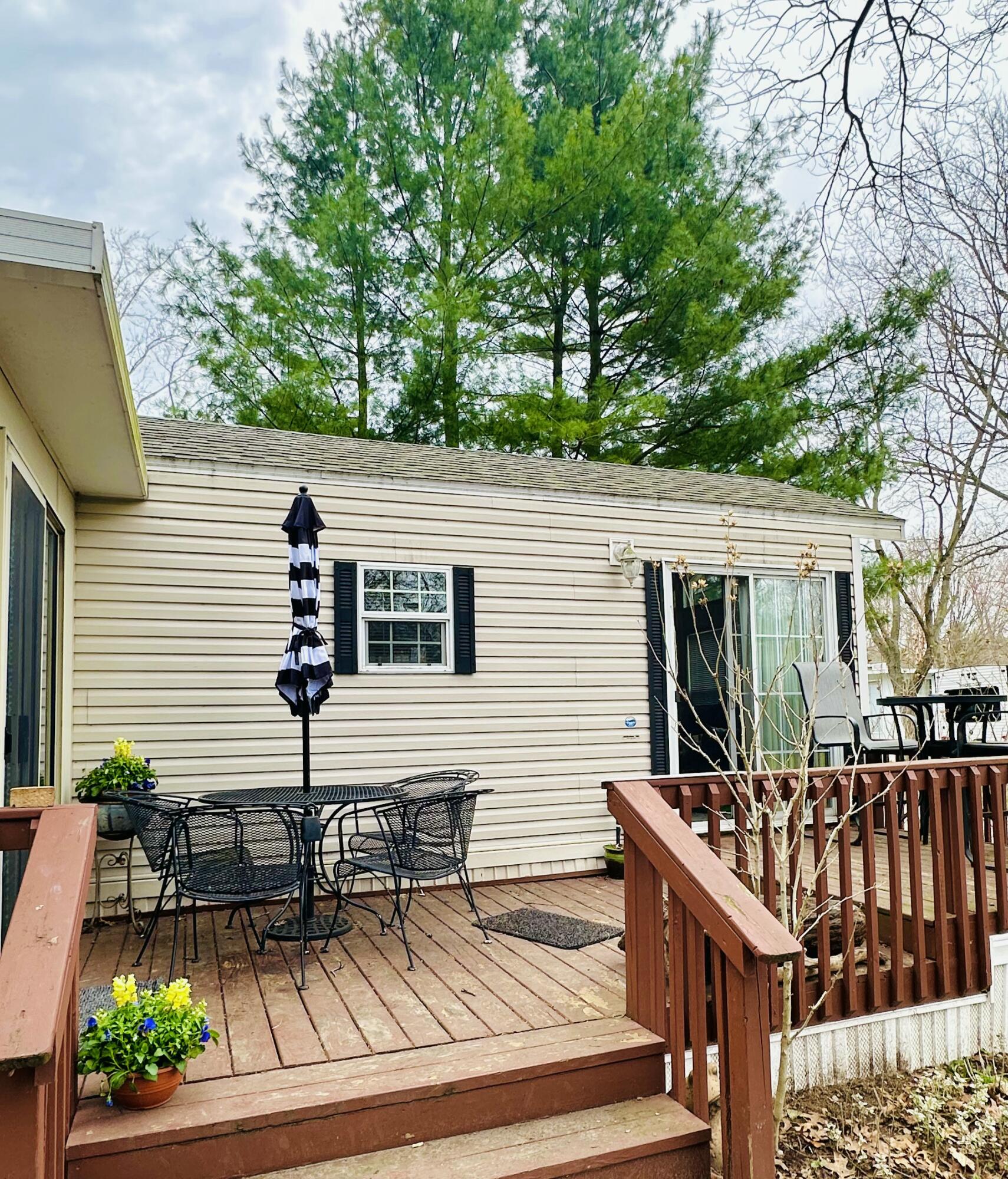 6473 Blue Star Highway Saugatuck MI 49453