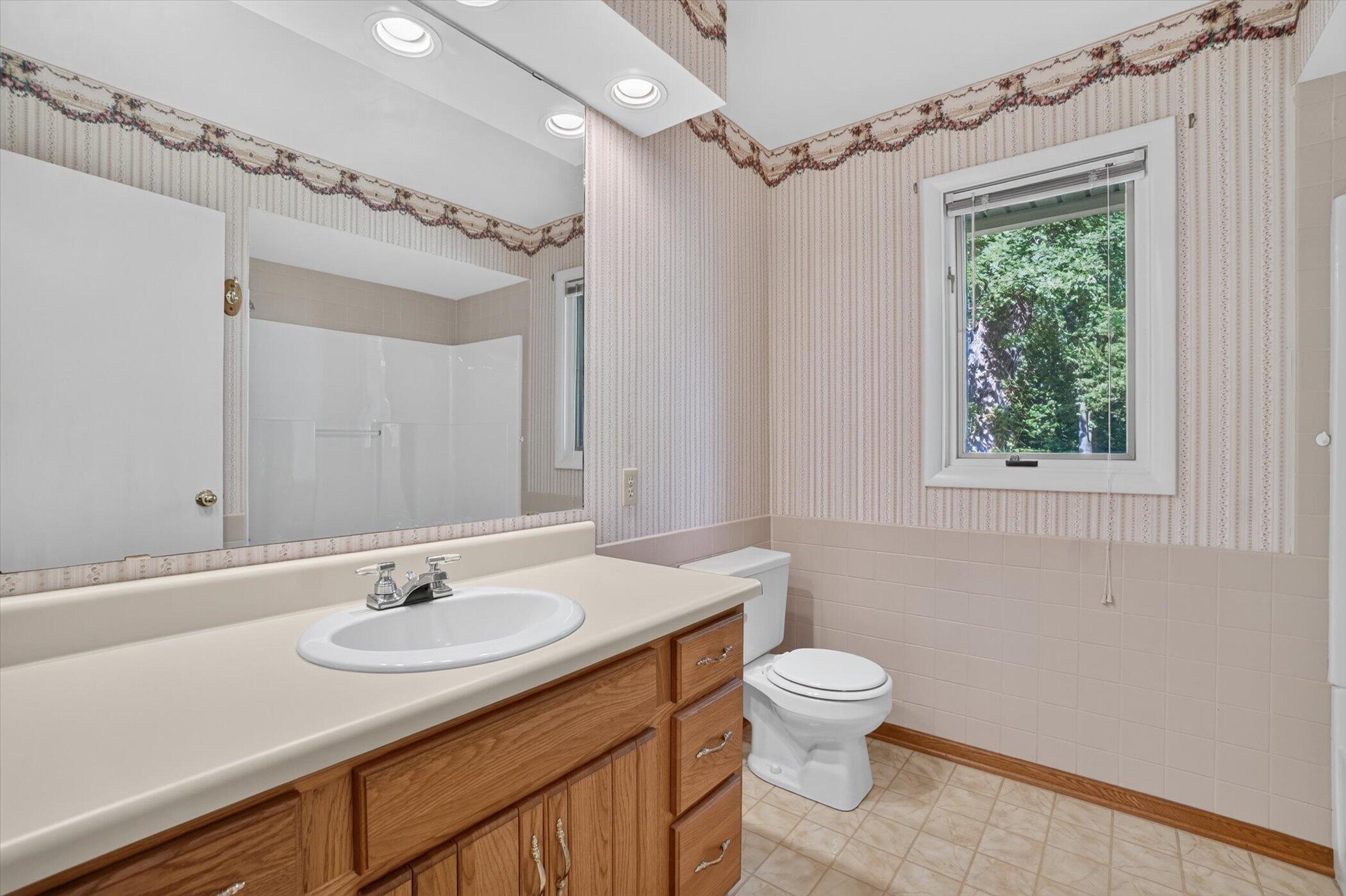 8047 Oak Hill Drive Kalamazoo MI 49009