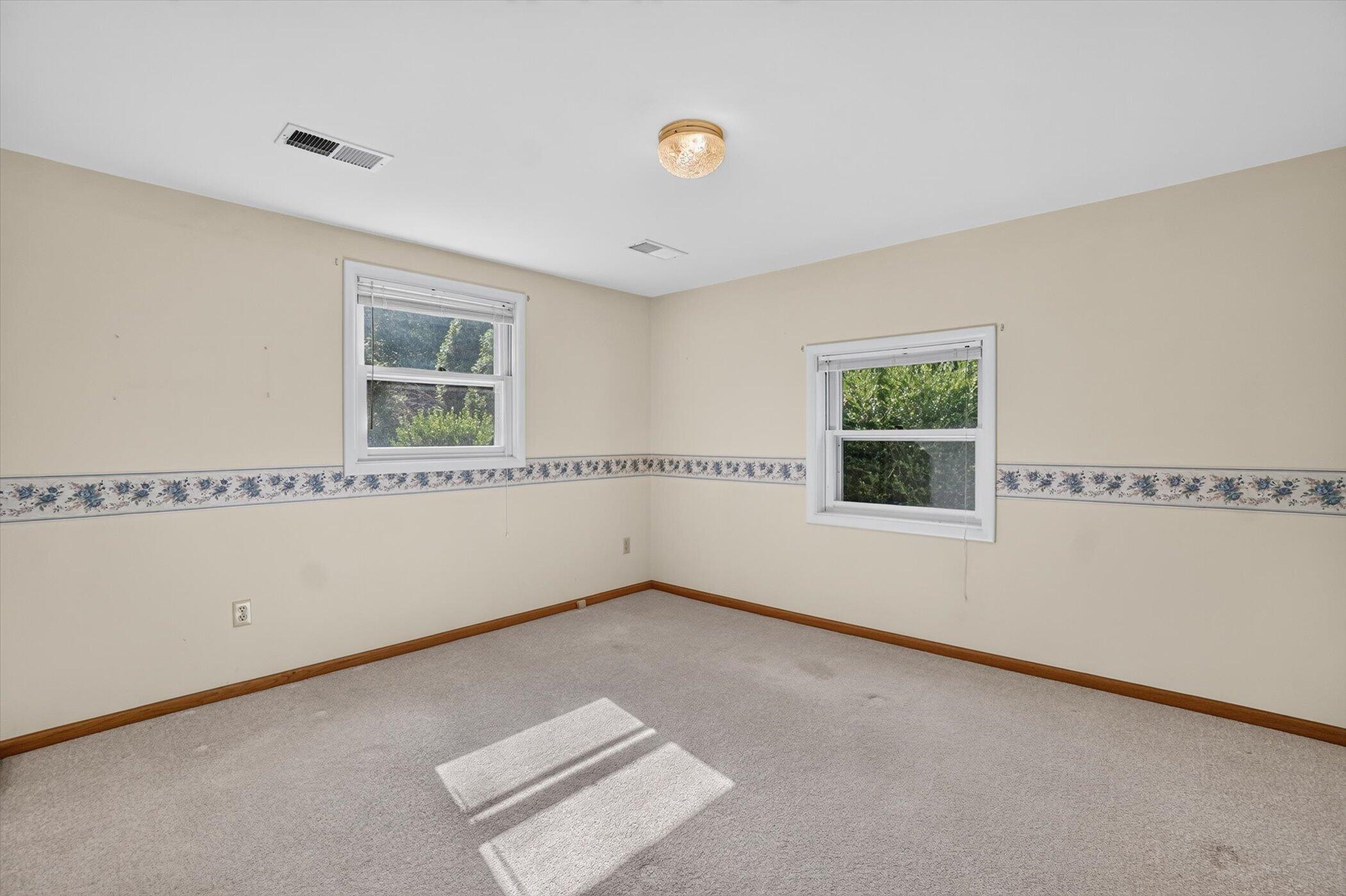 8047 Oak Hill Drive Kalamazoo MI 49009