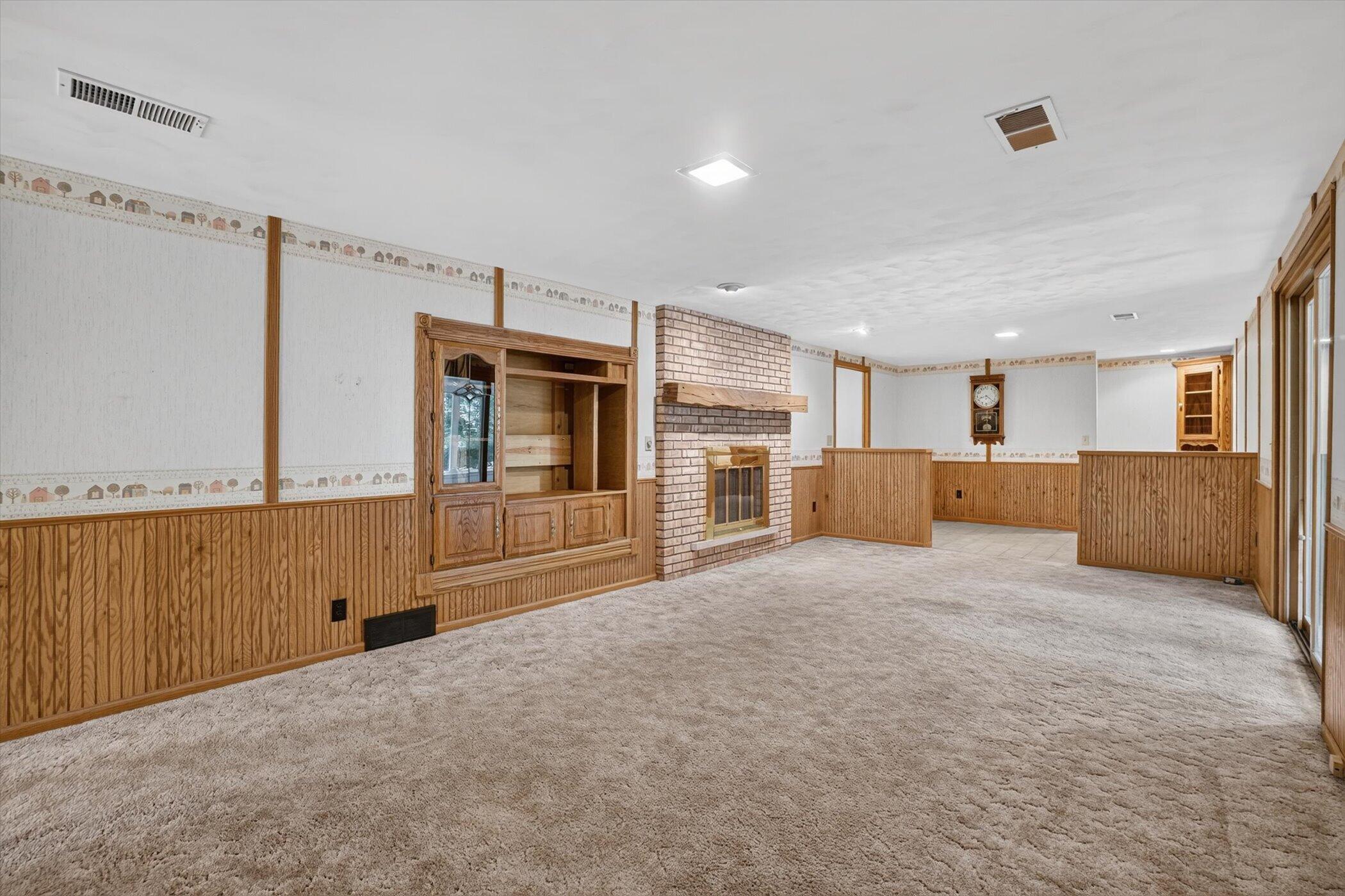 8047 Oak Hill Drive Kalamazoo MI 49009