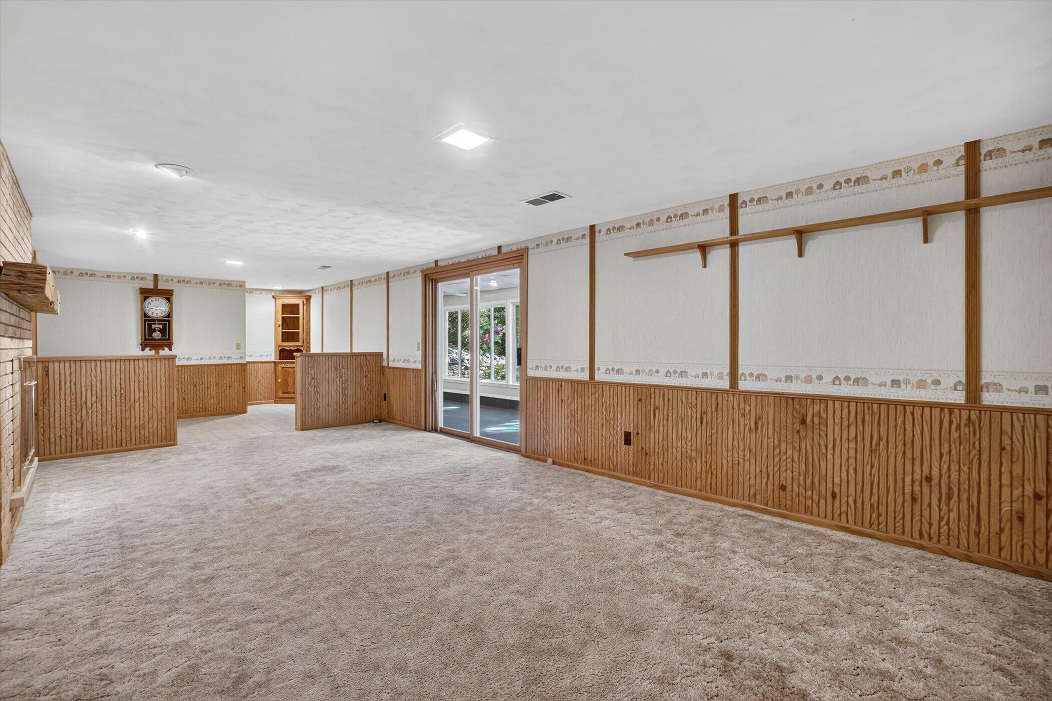 8047 Oak Hill Drive Kalamazoo MI 49009
