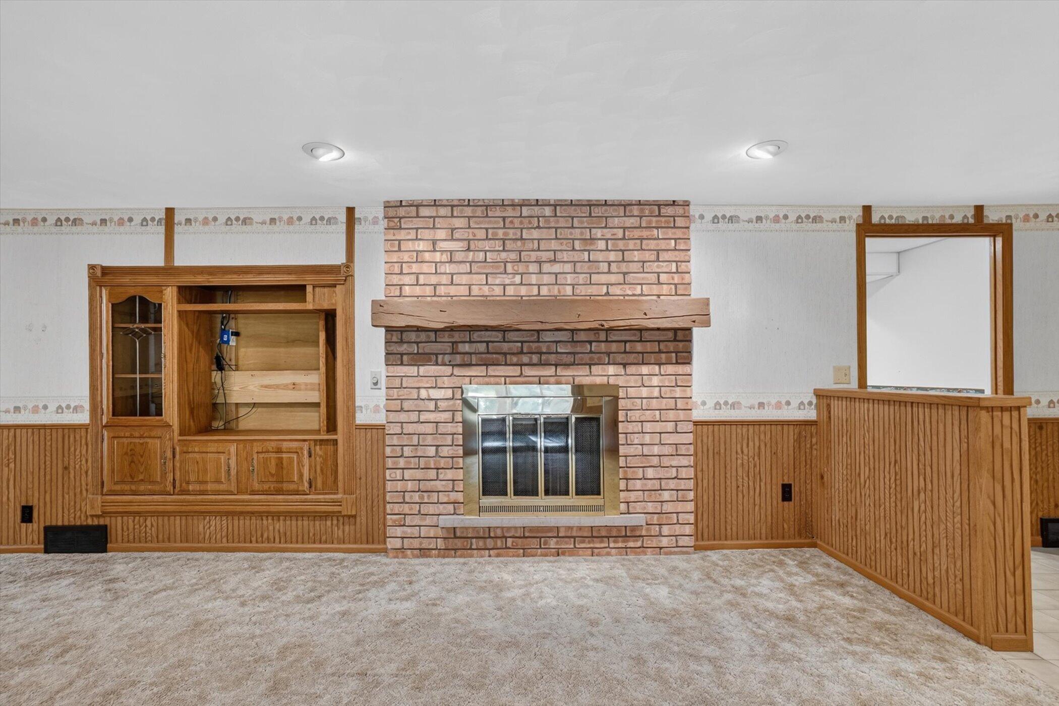 8047 Oak Hill Drive Kalamazoo MI 49009