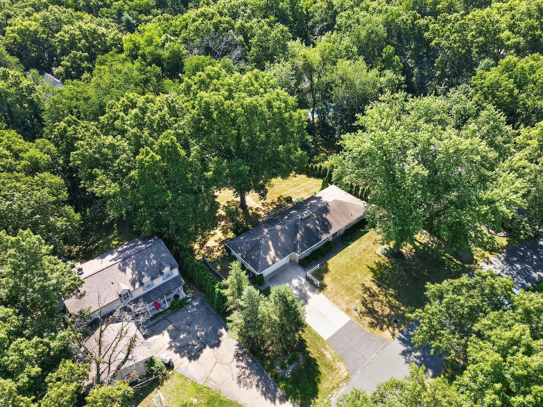 8047 Oak Hill Drive Kalamazoo MI 49009