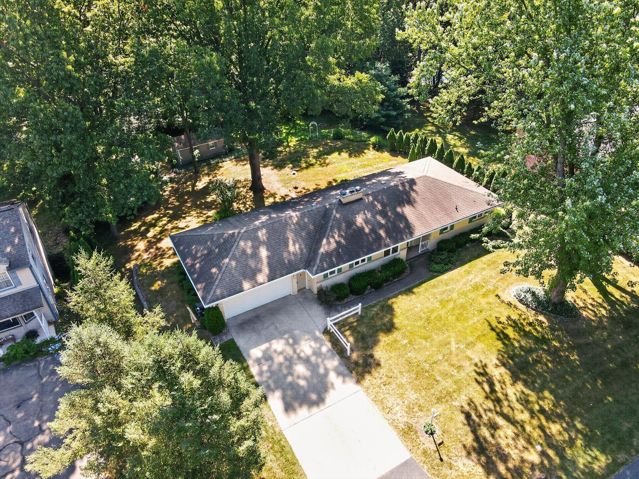 8047 Oak Hill Drive Kalamazoo MI 49009